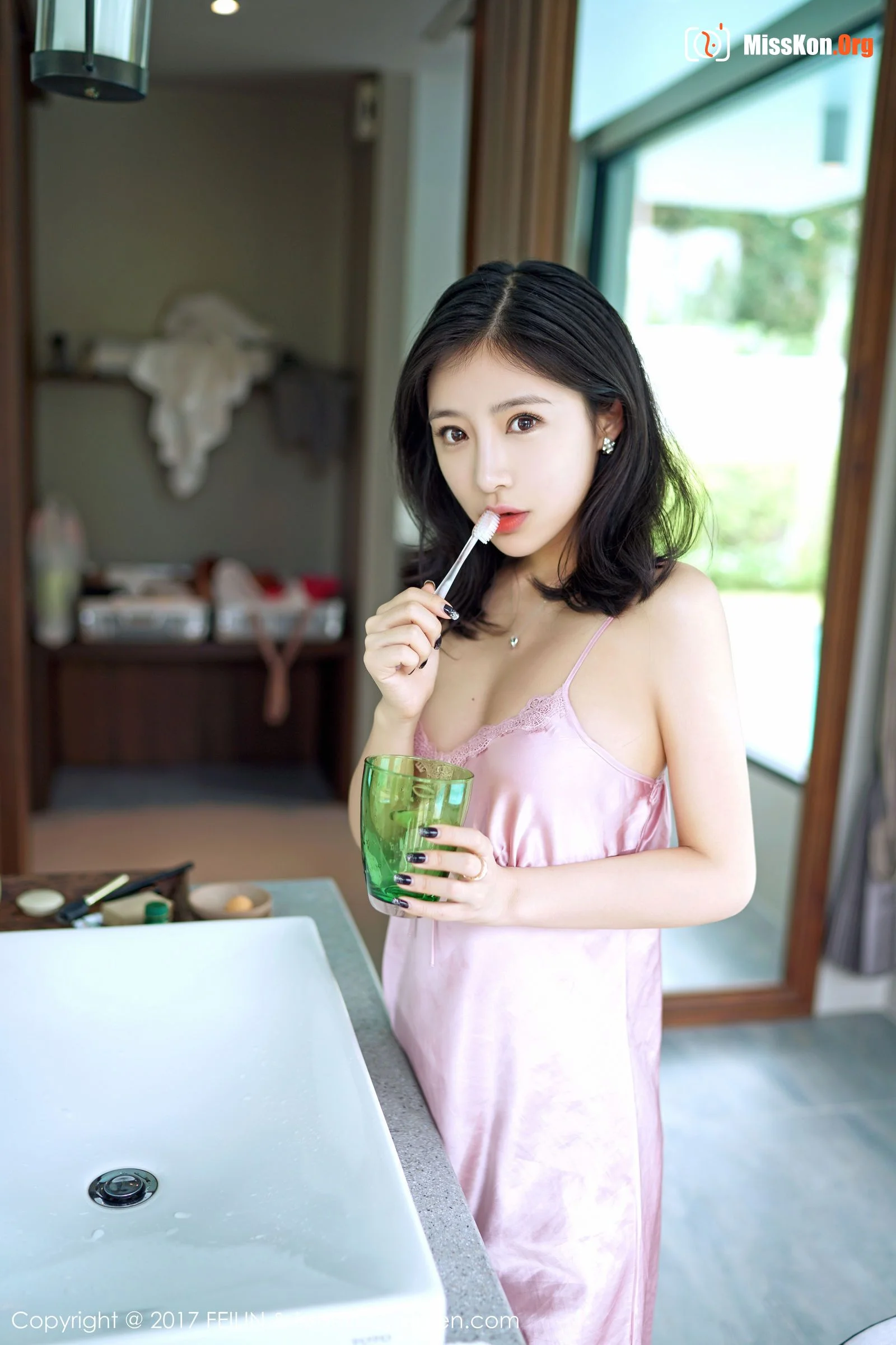 Shi Yijia - Photo 14