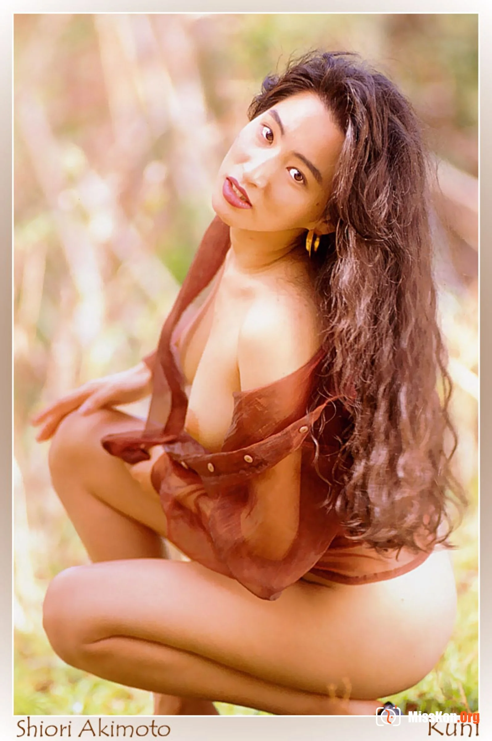 Shiori Akimoto - Photo 4