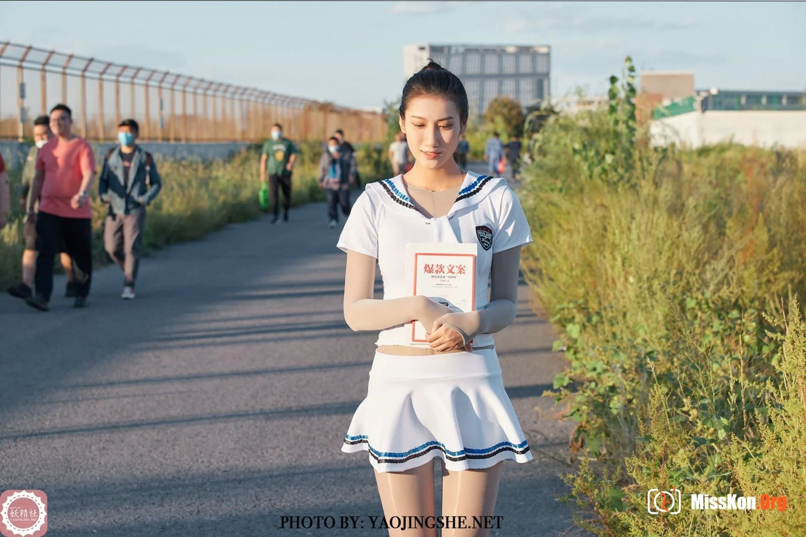 Siwen: After school (T2130) - Photo 10
