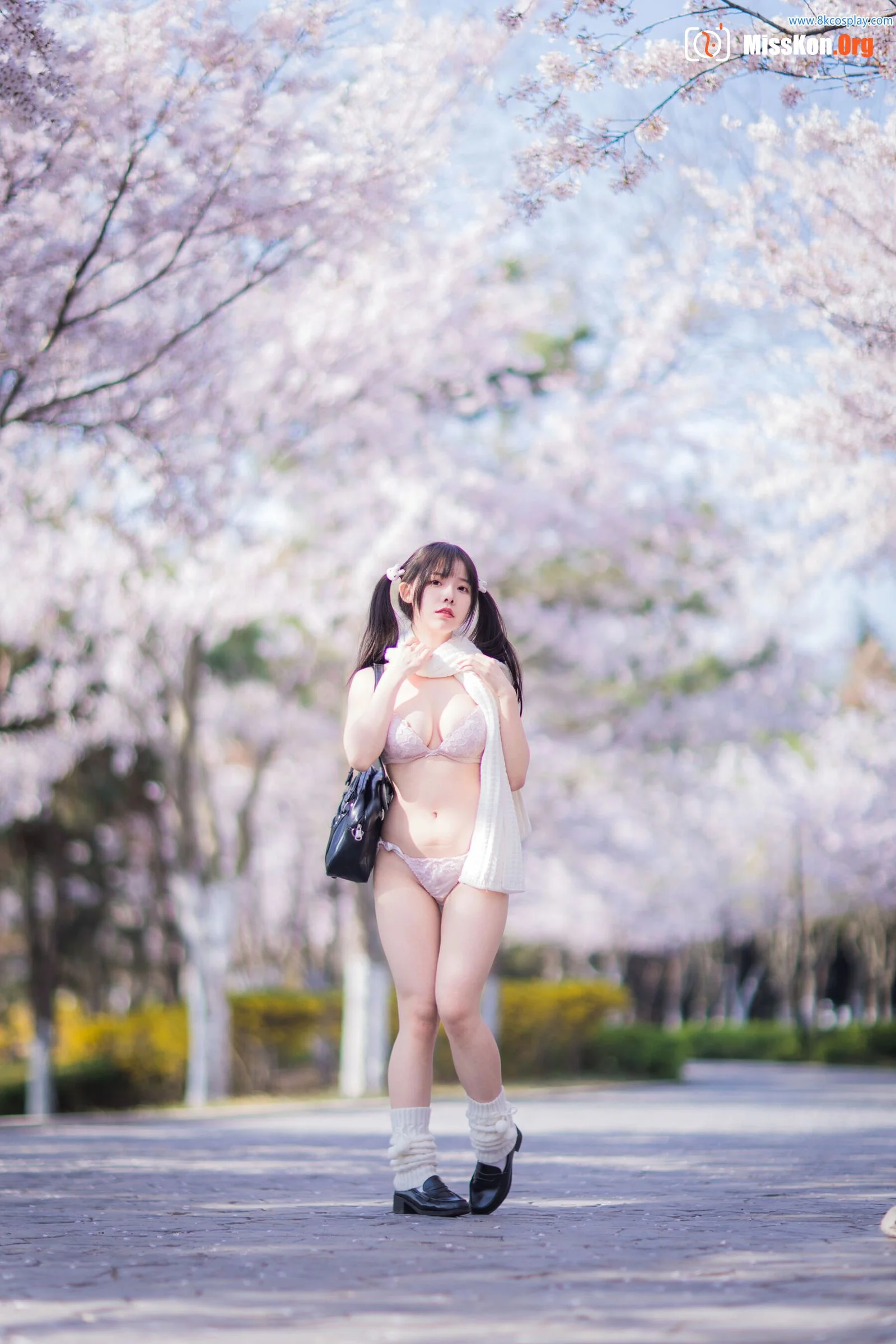 Six Flavor Emperor Sauce "Sakura Girlfriend" - Photo 2