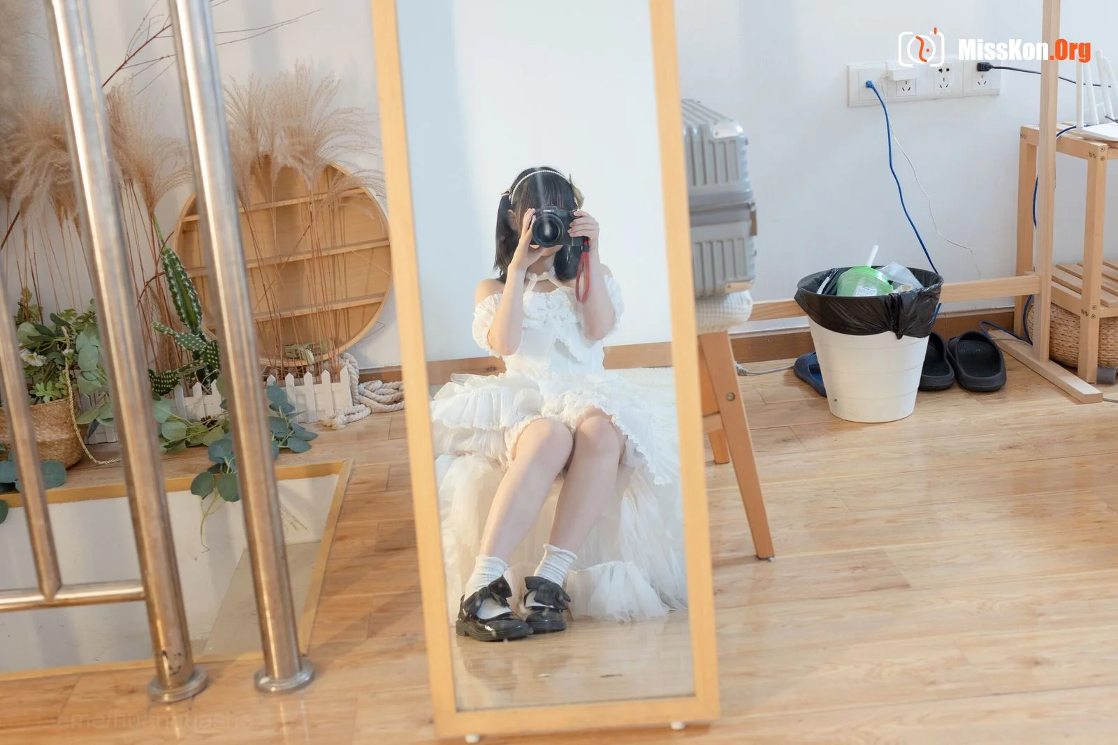 Small fish: Maid - Photo 69