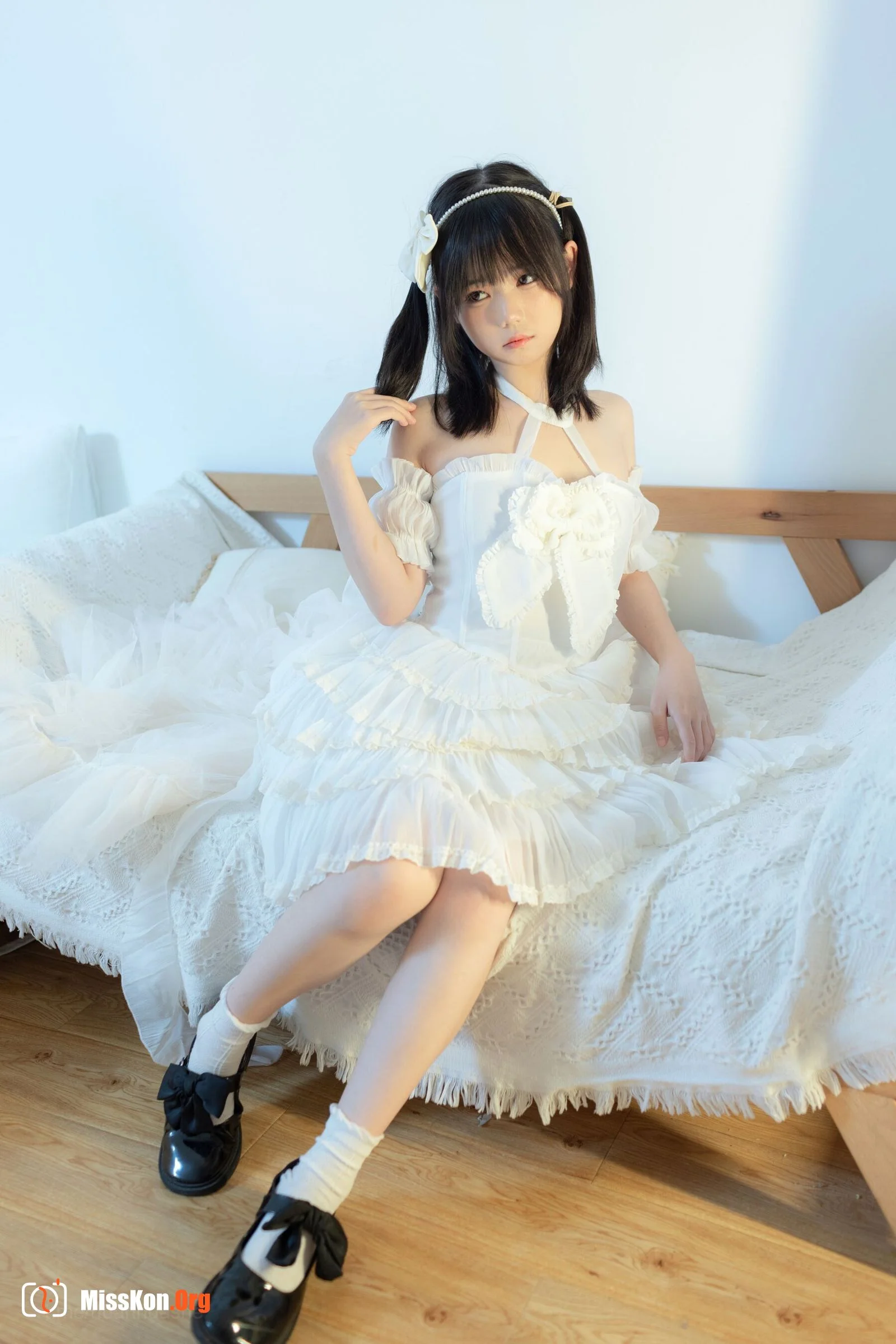Small fish: Maid - Photo 70