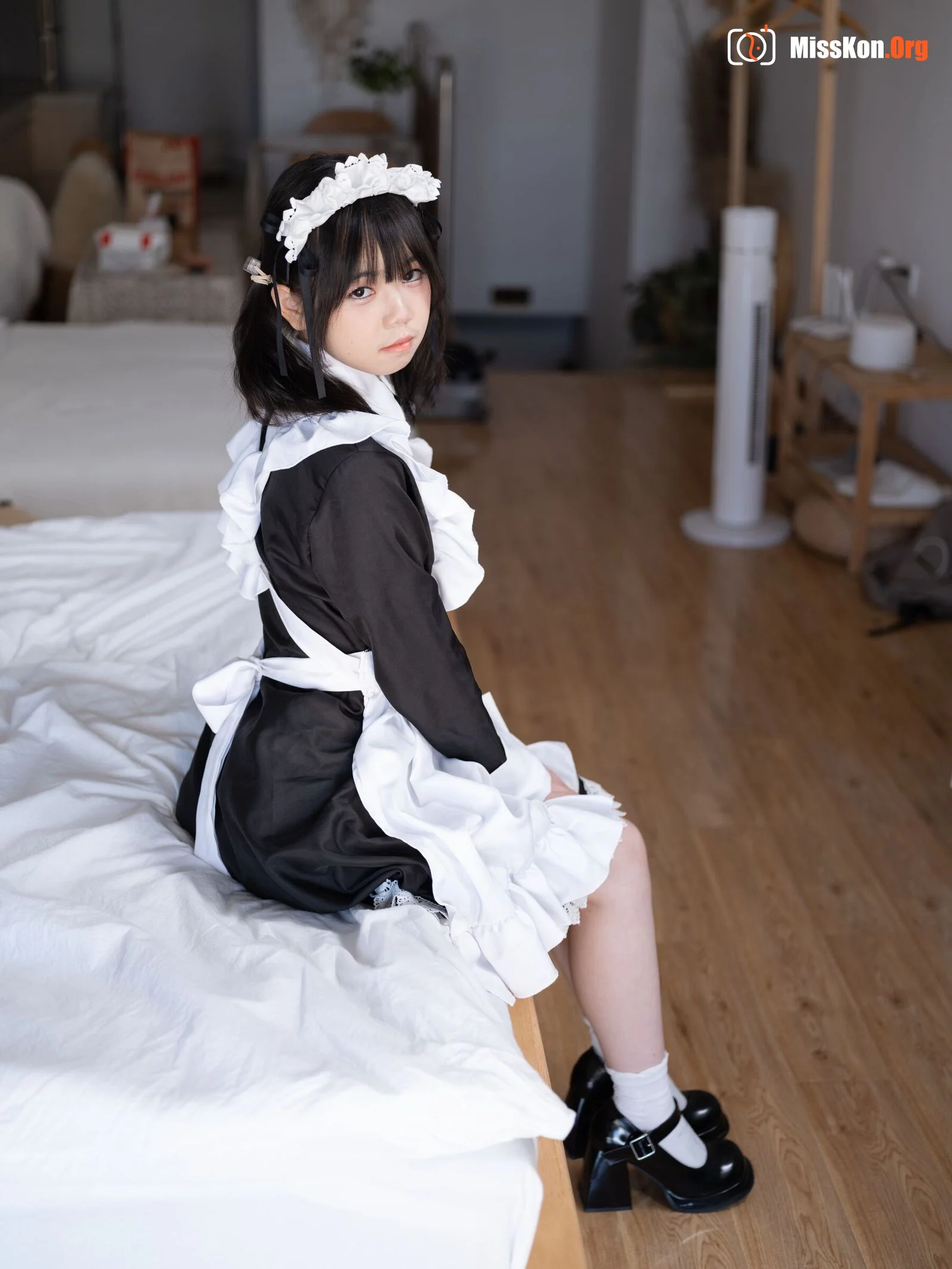 Small fish: Maid - Photo 72
