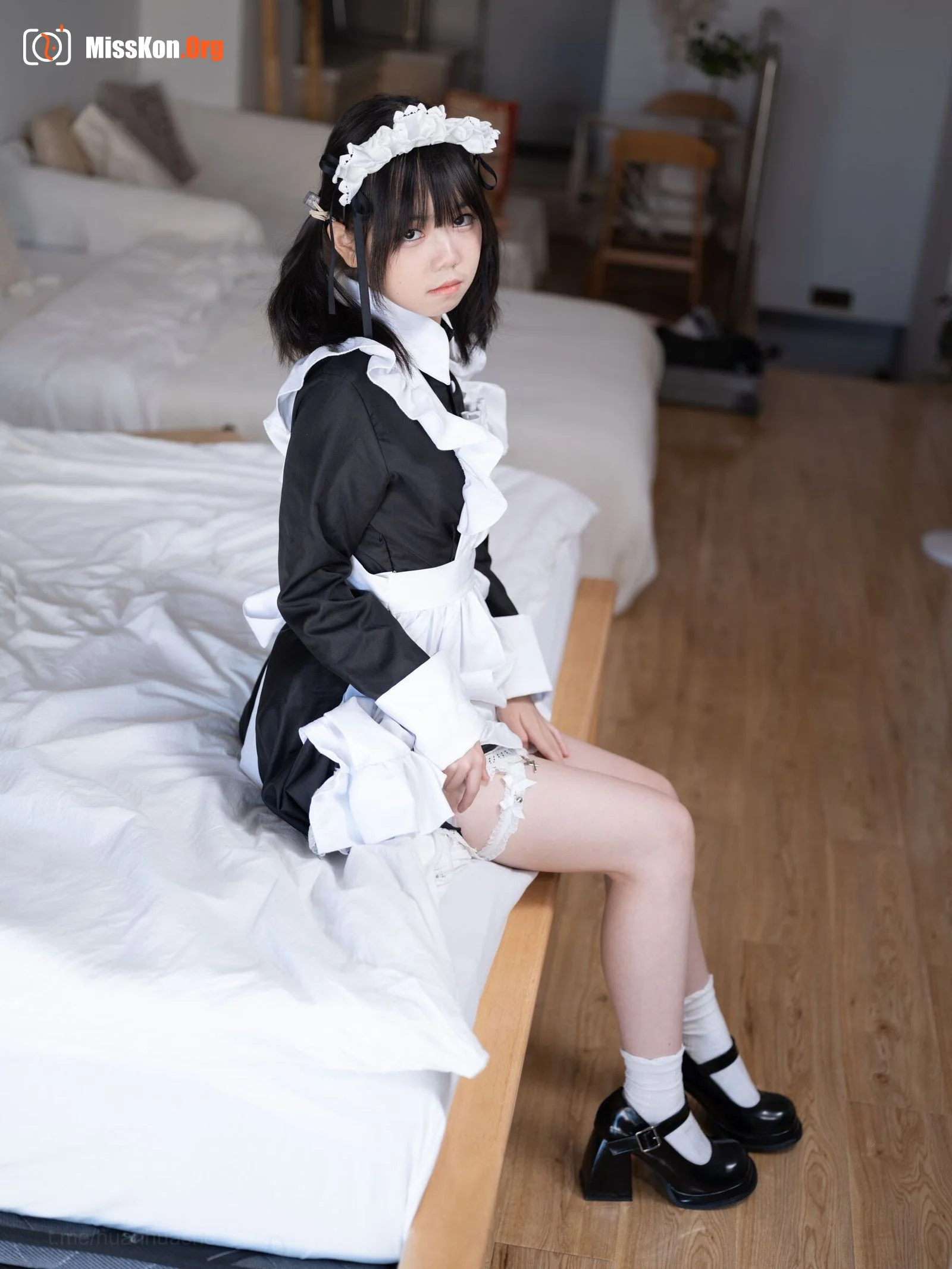 Small fish: Maid - Photo 73