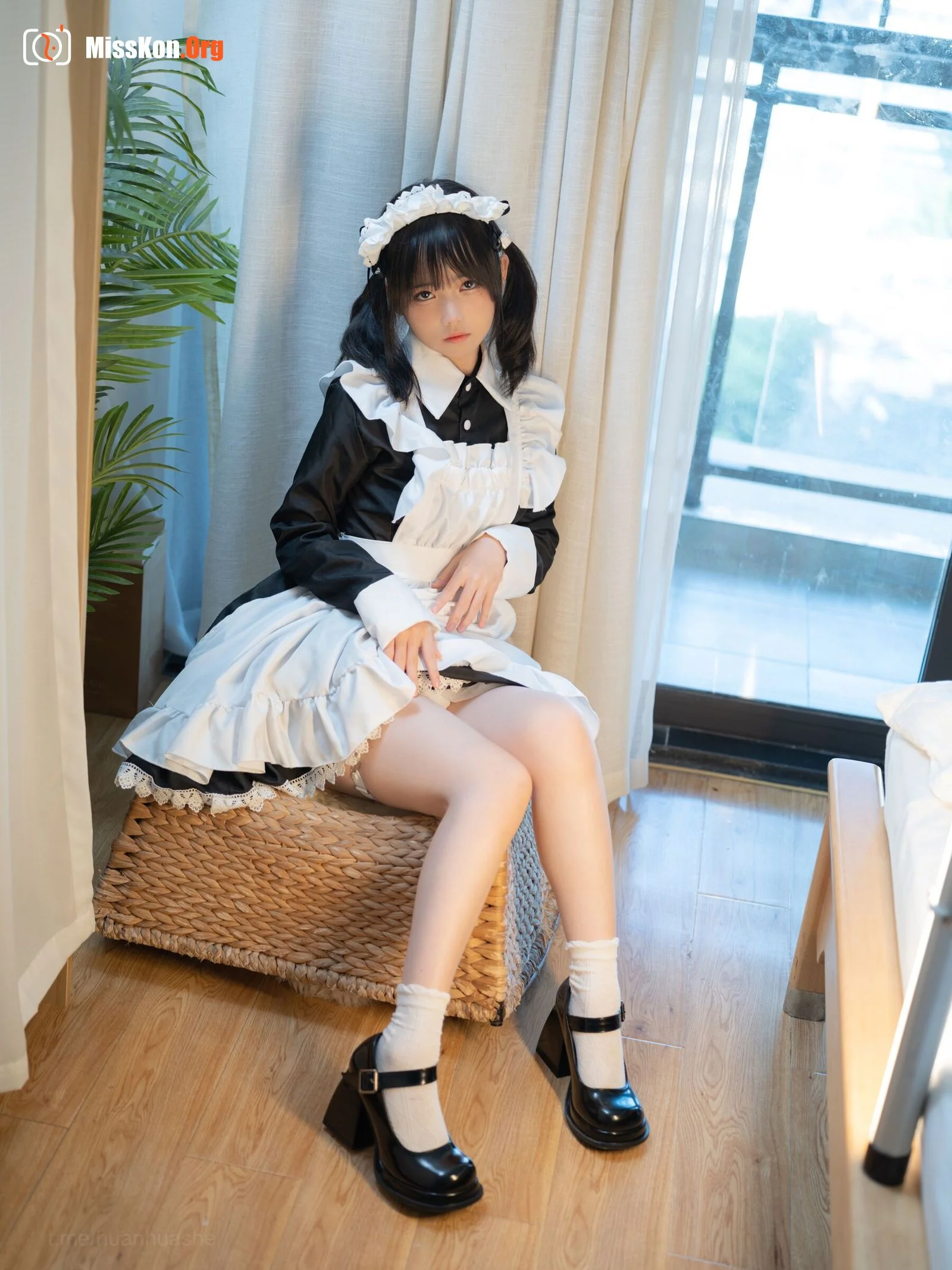 Small fish: Maid - Photo 76