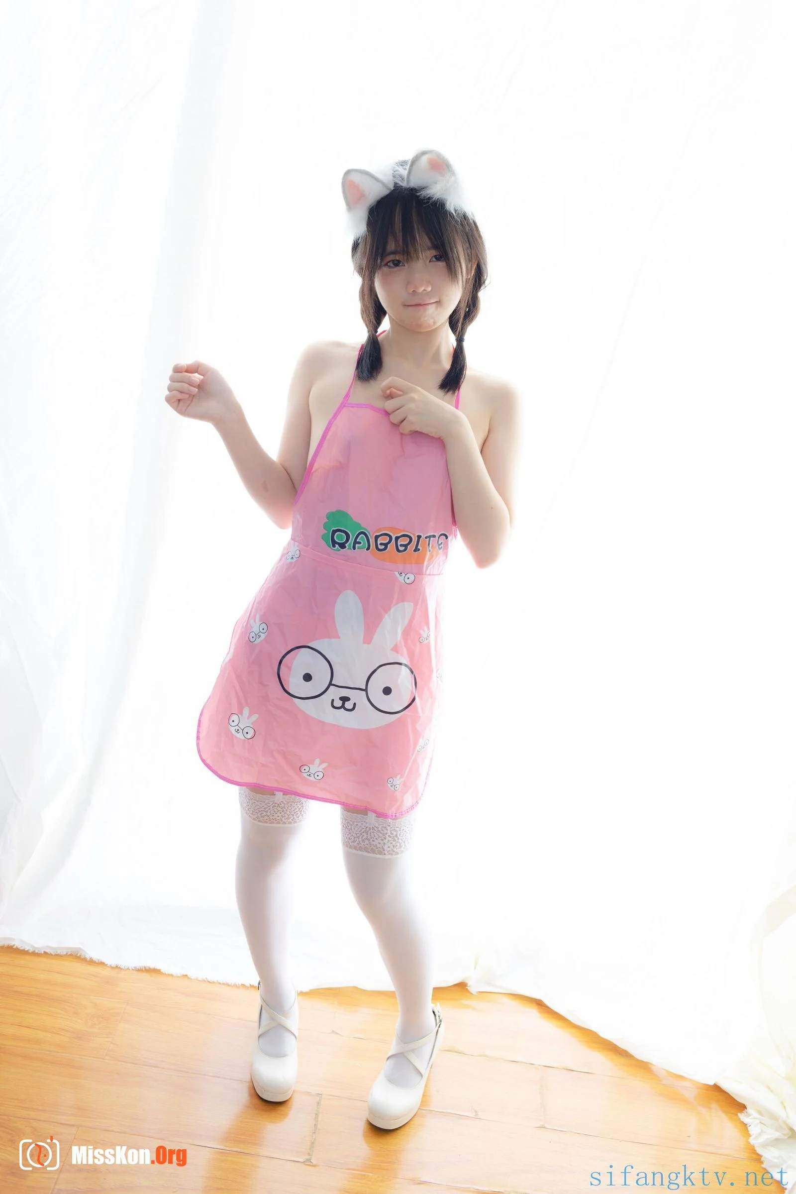 Small fish: Pink bellyband - Photo 2