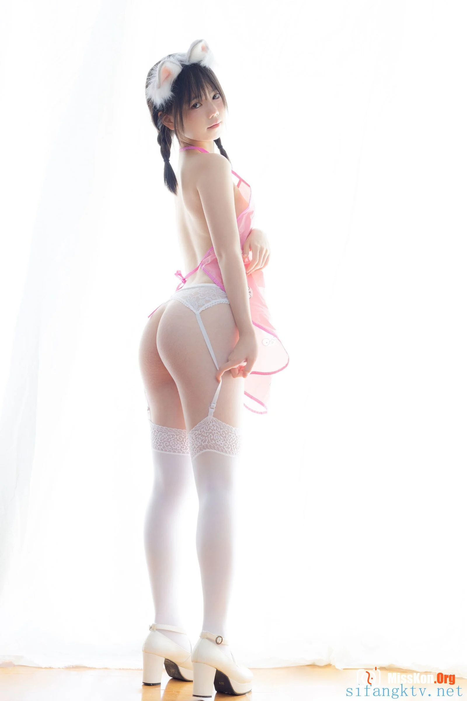 Small fish: Pink bellyband - Photo 8