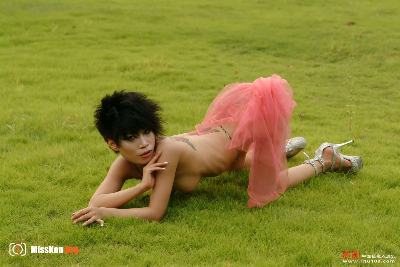 Snake woman (2006-08-27) - Photo 7