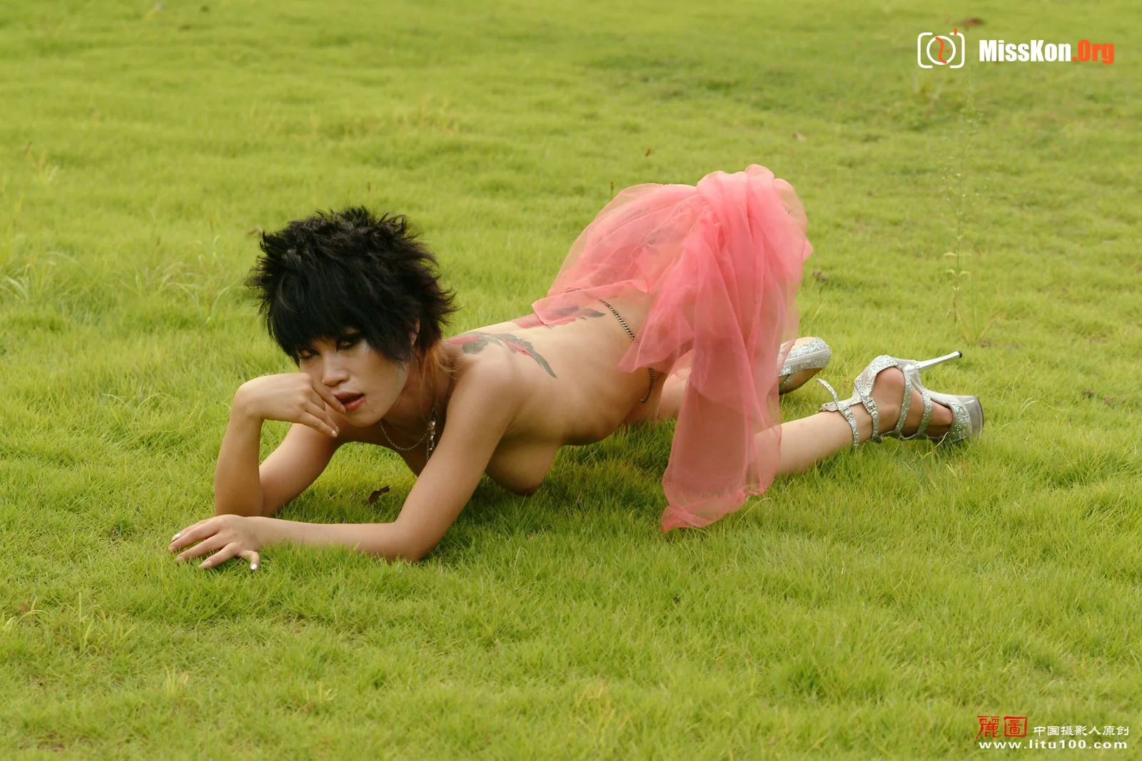 Snake woman (2006-08-27) - Photo 8