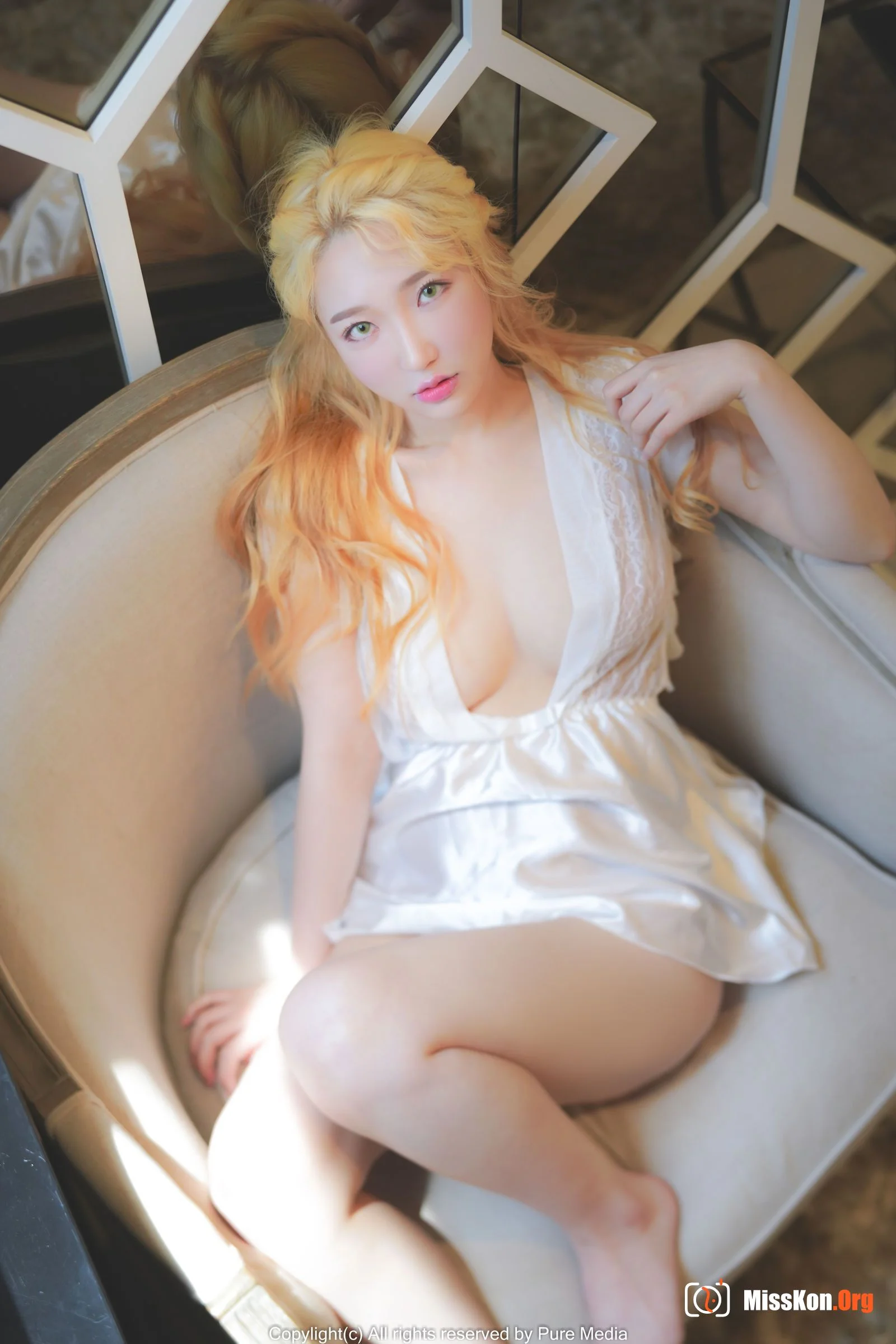 Son Ye-Eun - Photo 16