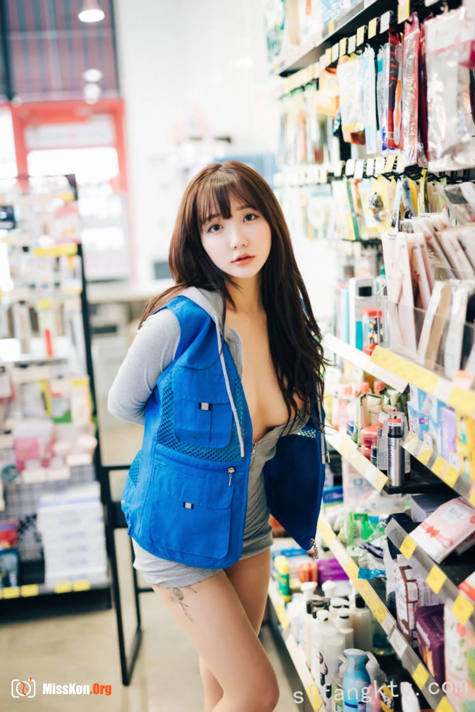 Son Ye-Eun: Convenience store part timer - Photo 25