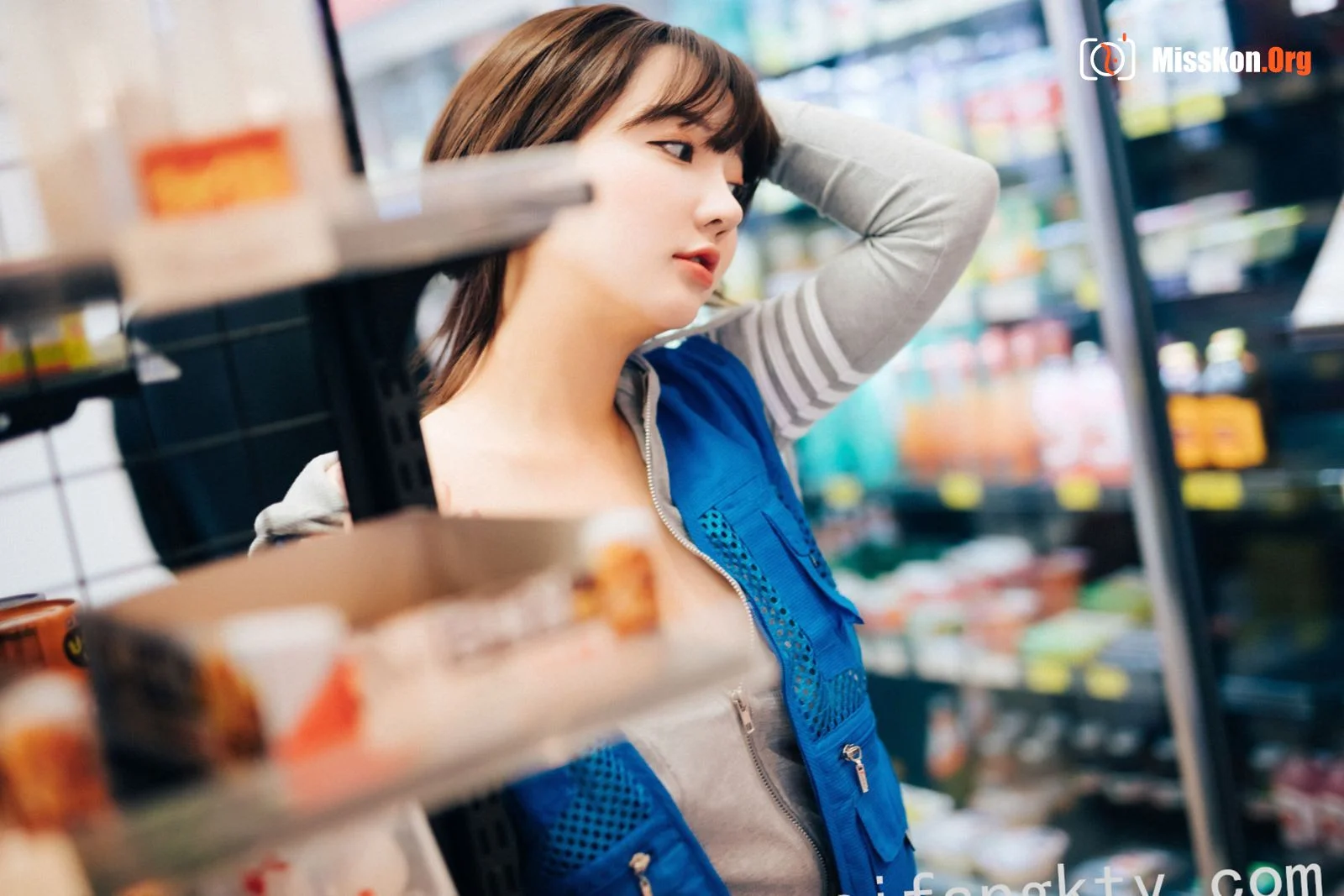 Son Ye-Eun: Convenience store part timer - Photo 42