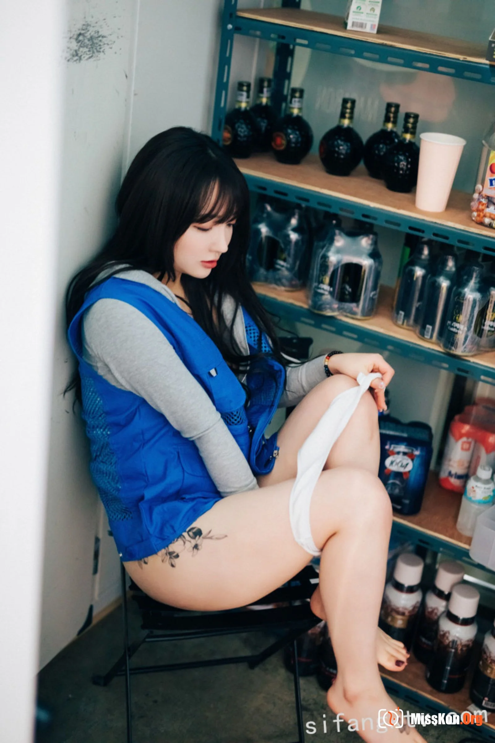 Son Ye-Eun: Convenience store part timer - Photo 59