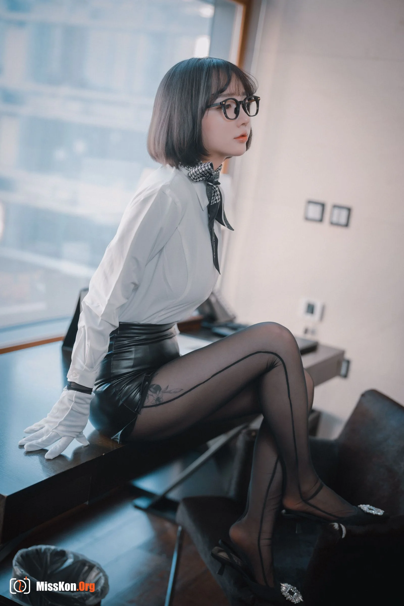 Son Ye-Eun: Naughty Supervisor (DJAWA) - Photo 12