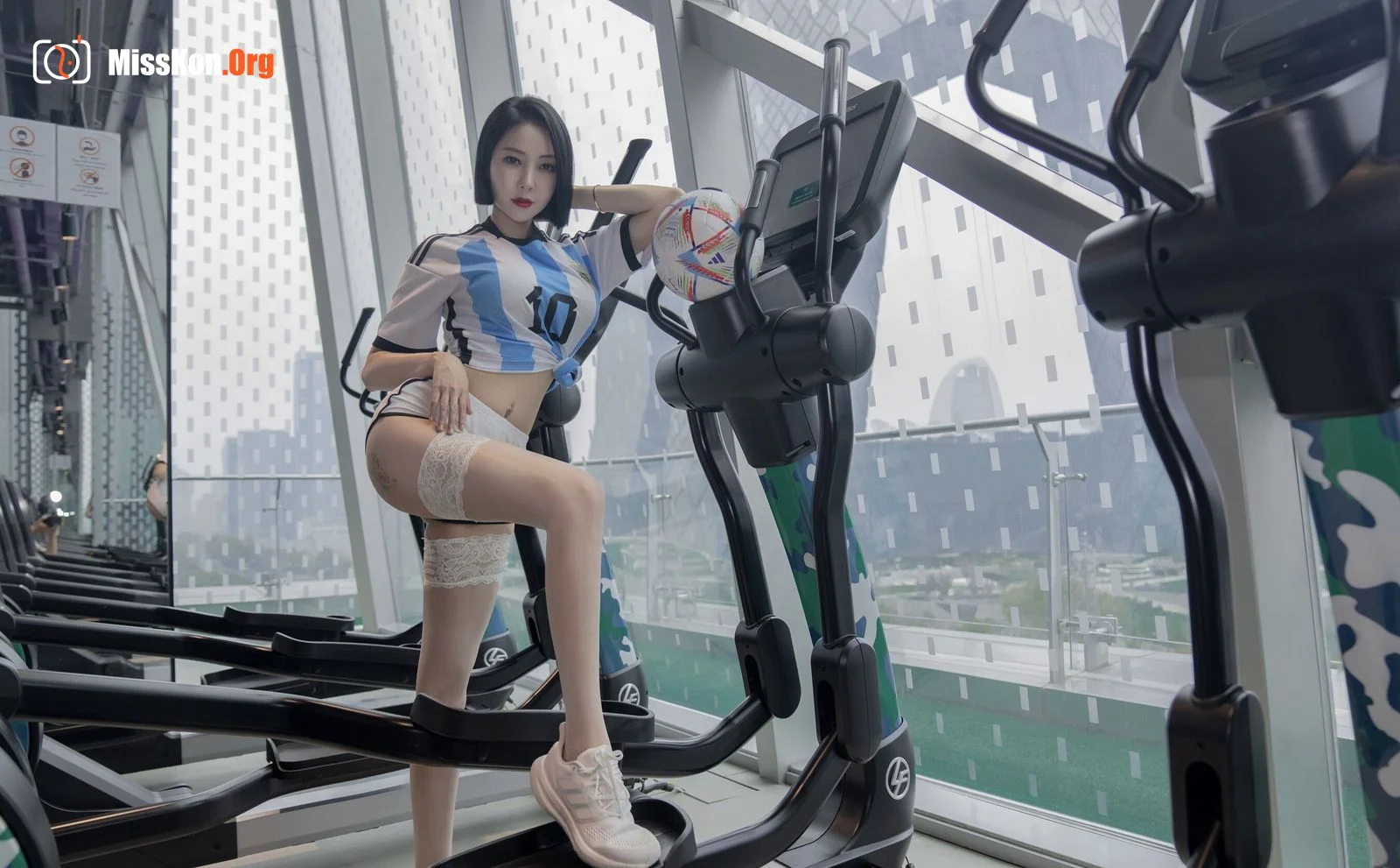 Song Guoer: Bathroom football - Photo 3