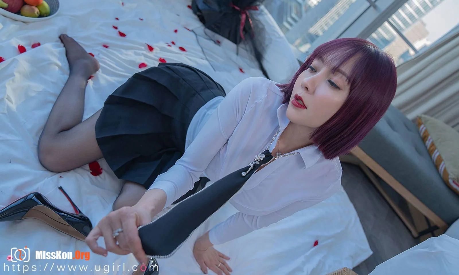 Song Guoer: Under the shirt (2022-04-23) - Photo 18