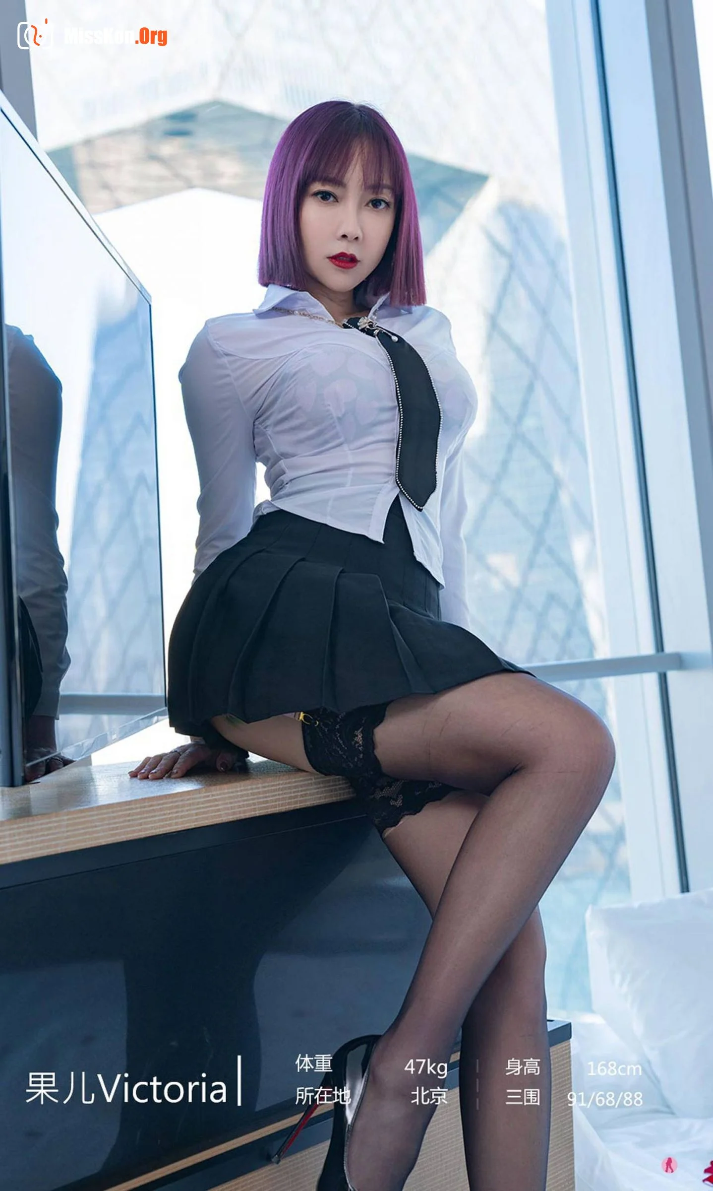 Song Guoer: Under the shirt (2022-04-23) - Photo 2