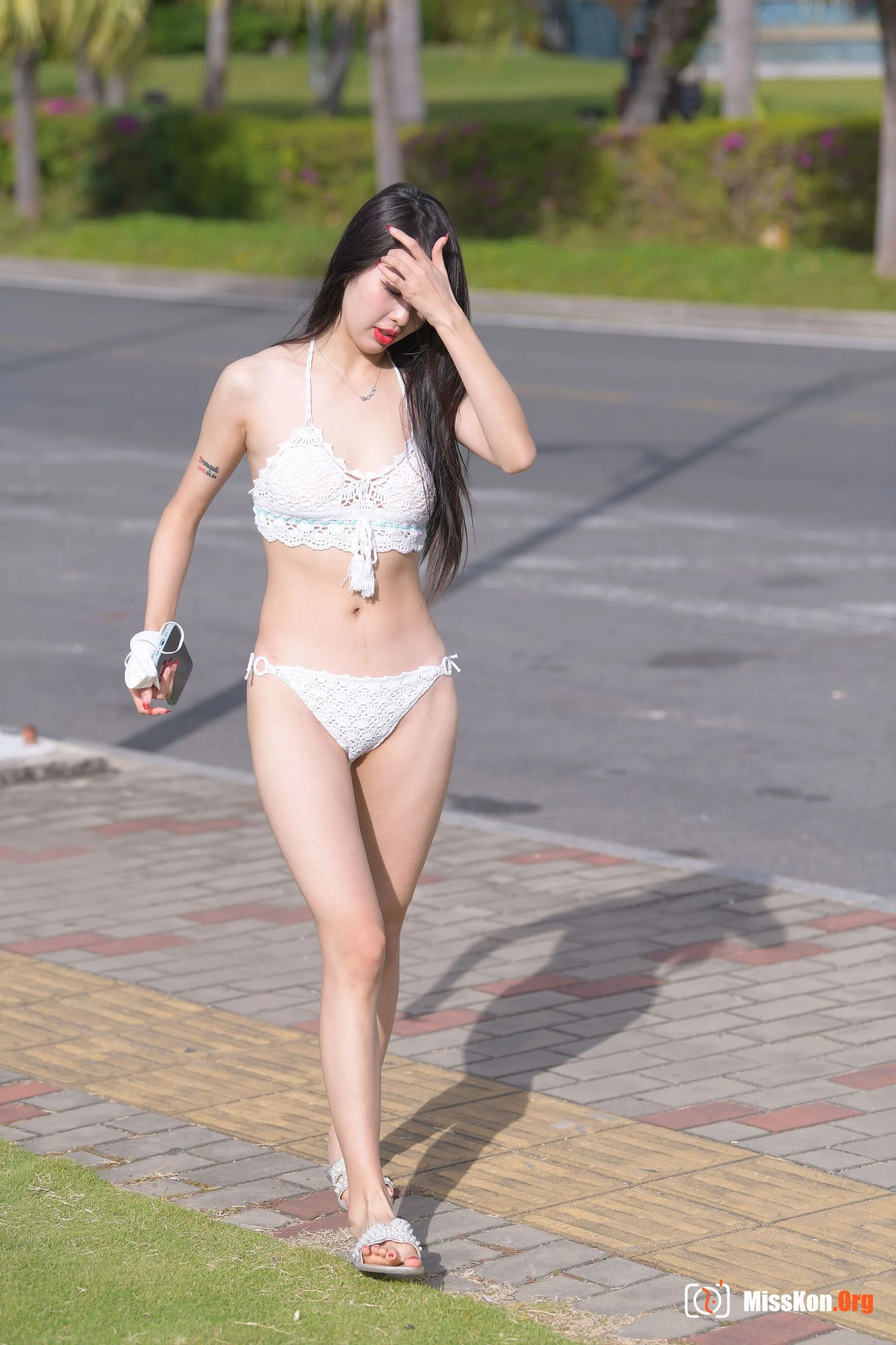 South Sea Lover (Magic Mirror Street Photography: The Beginning) - Photo 20