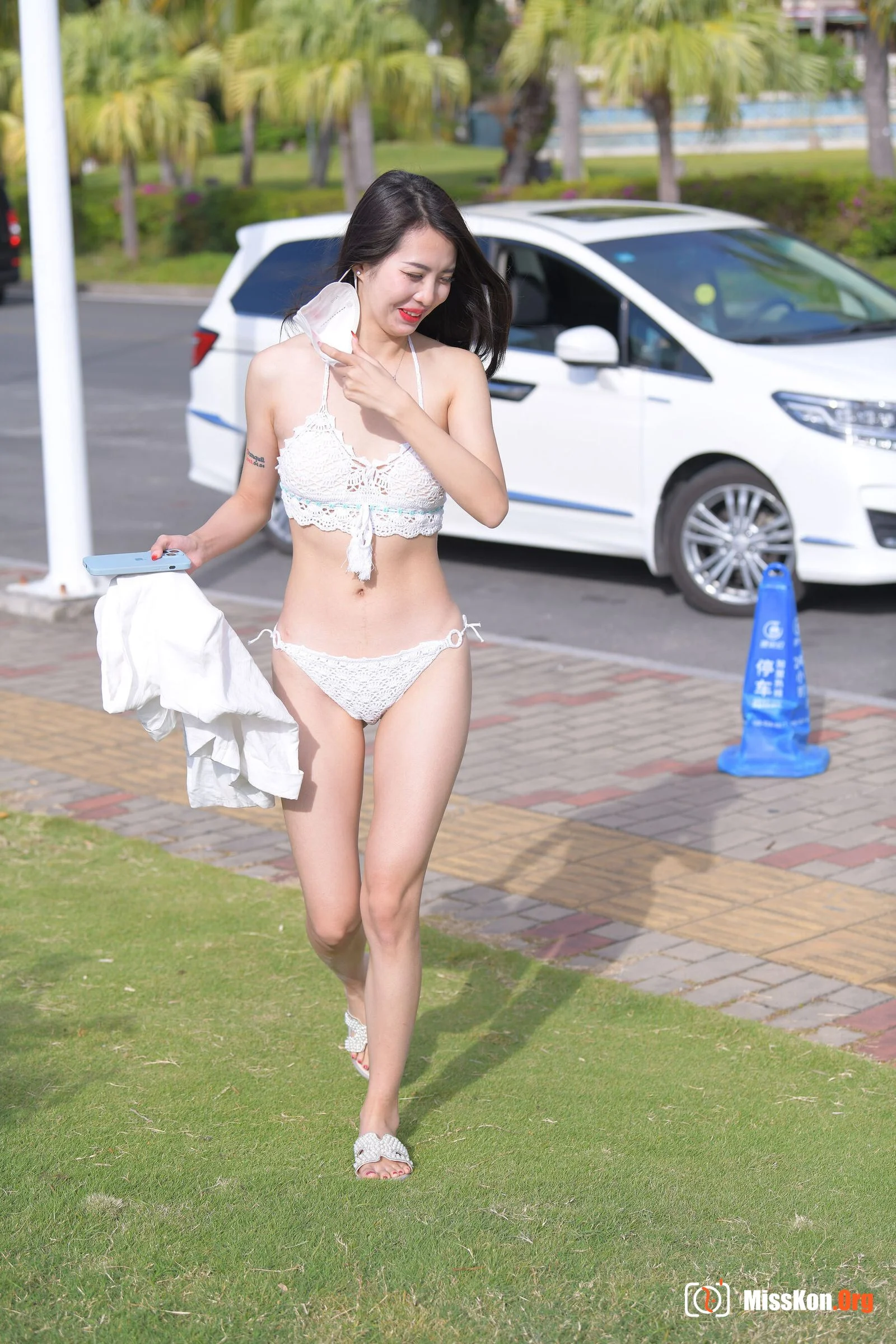 South Sea Lover (Magic Mirror Street Photography: The Beginning) - Photo 8
