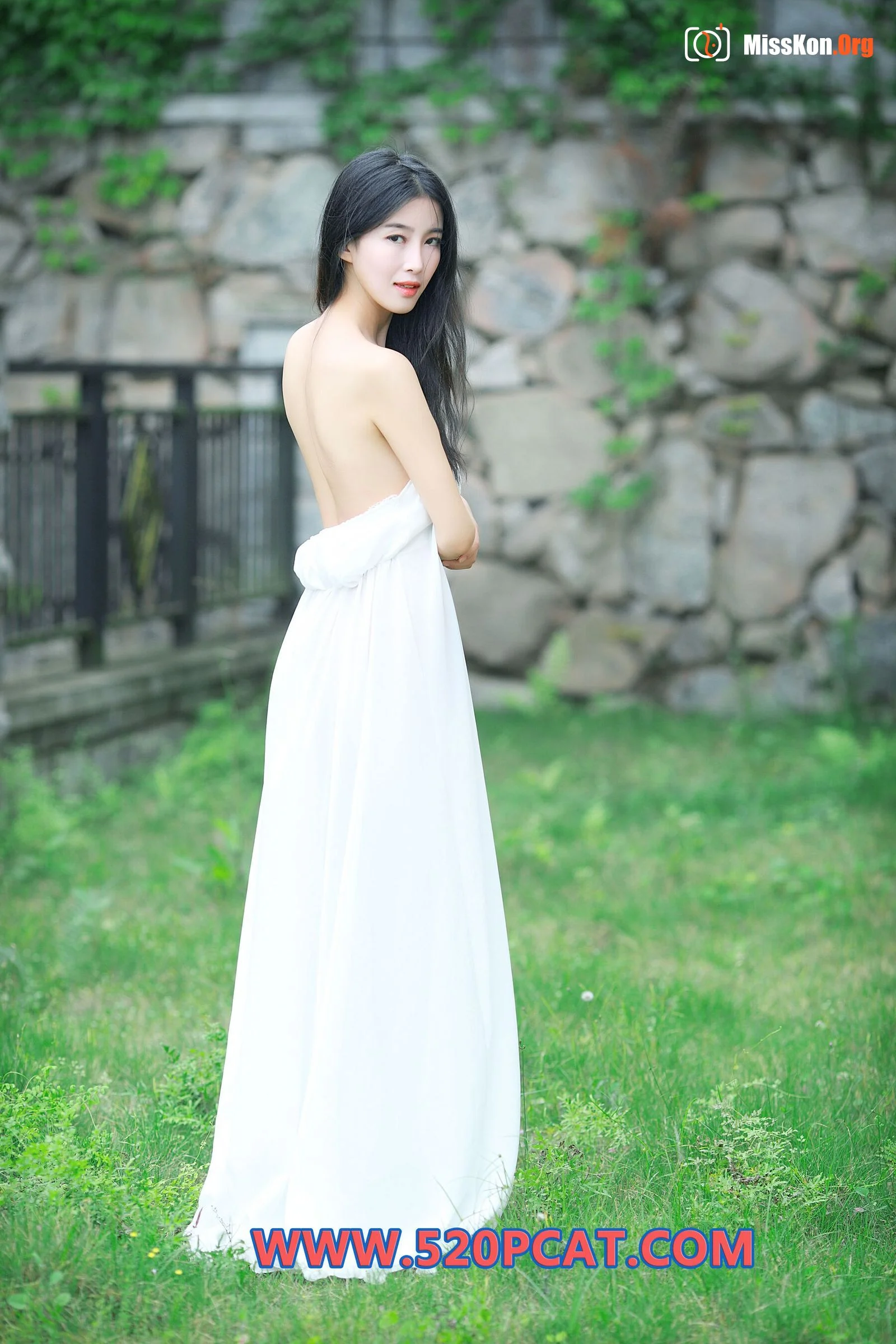 Special Issue: Han Qiuxue - Photo 2