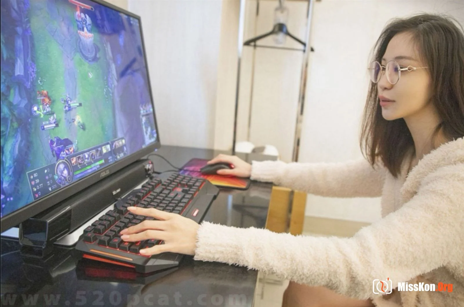 Special Issue: League of Legends (2020-05-09) - Photo 3