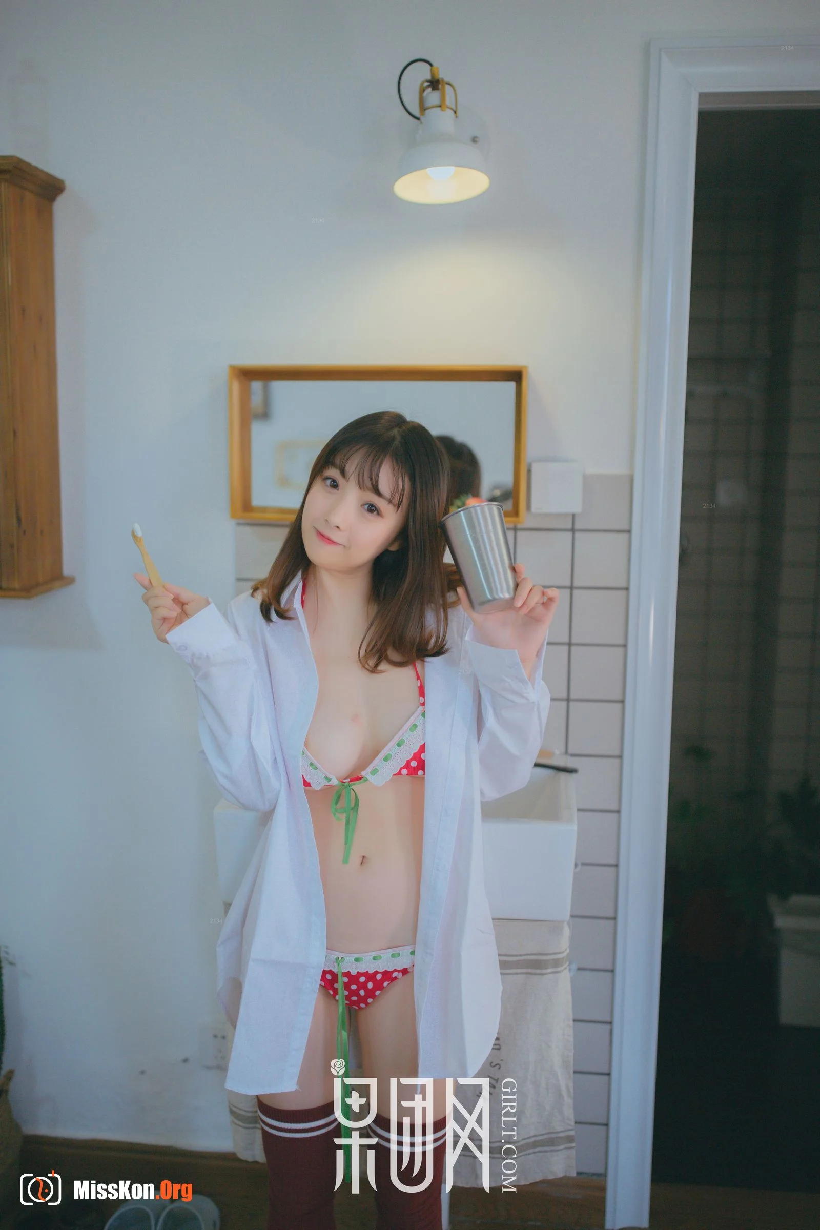 Strawberry girl (Kishin Kumagawa 030) - Photo 17