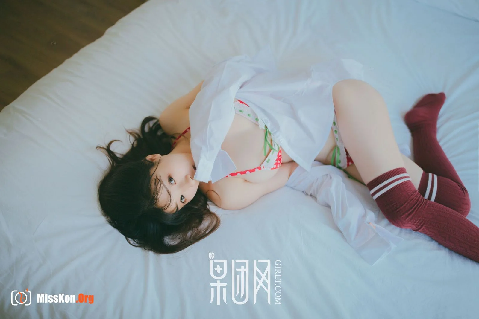 Strawberry girl (Kishin Kumagawa 030) - Photo 7