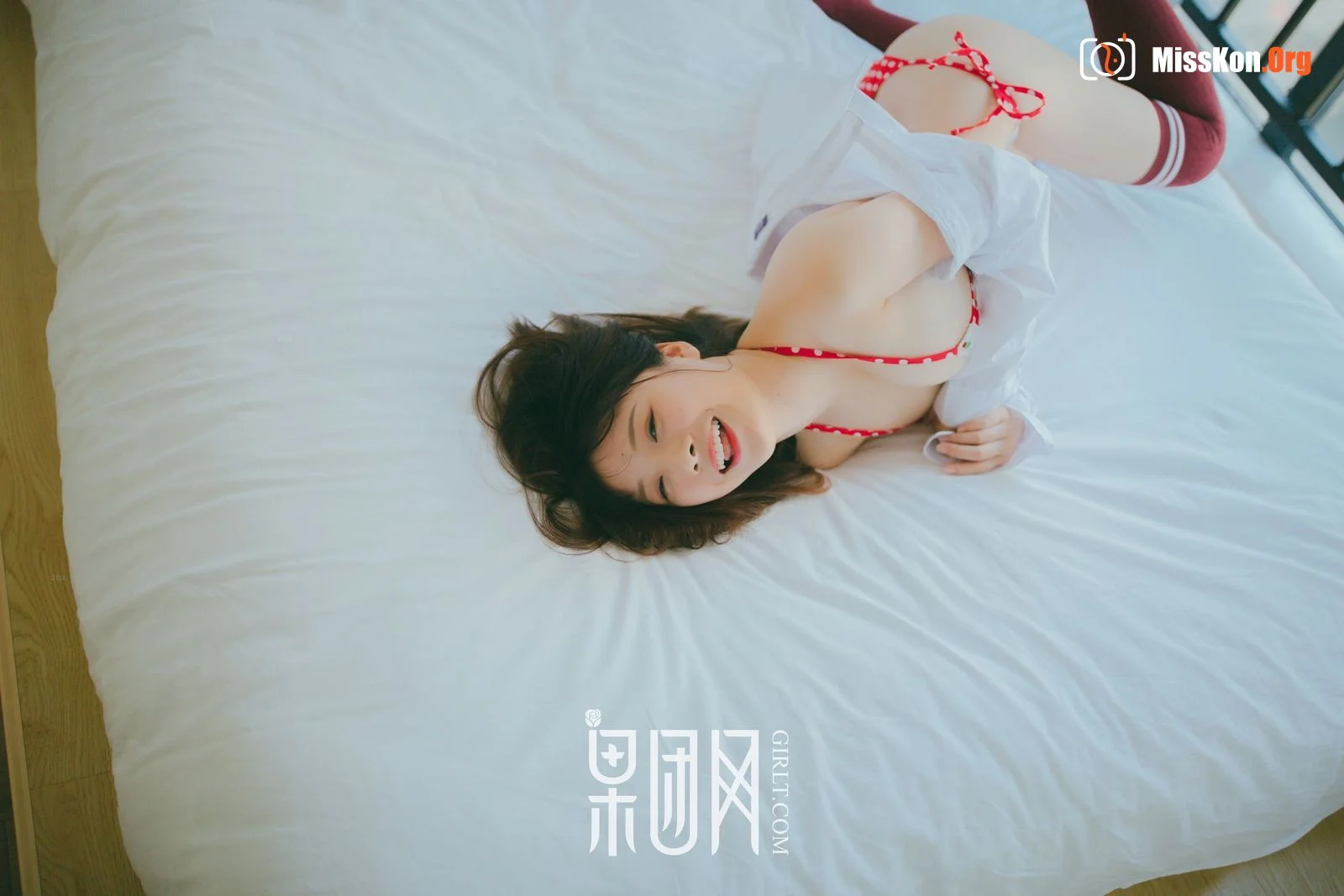 Strawberry girl (Kishin Kumagawa 030) - Photo 8