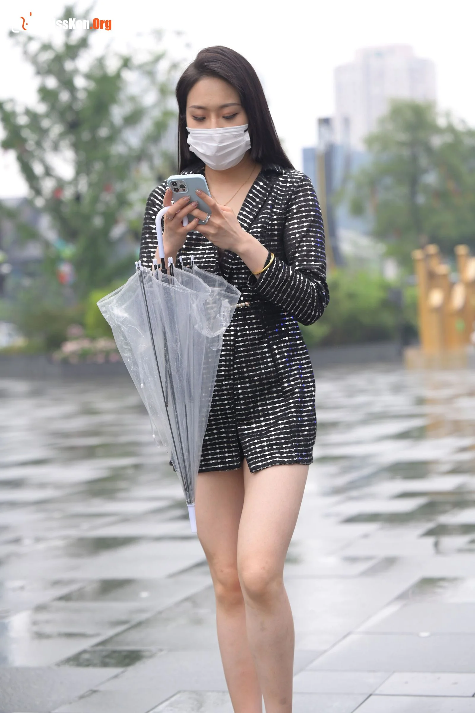 Street photography works by Don’t Eat Eggs: The city with you is beautiful even when it rains (Magic Mirror Street Photography: Don’t Eat Eggs) - Photo 16