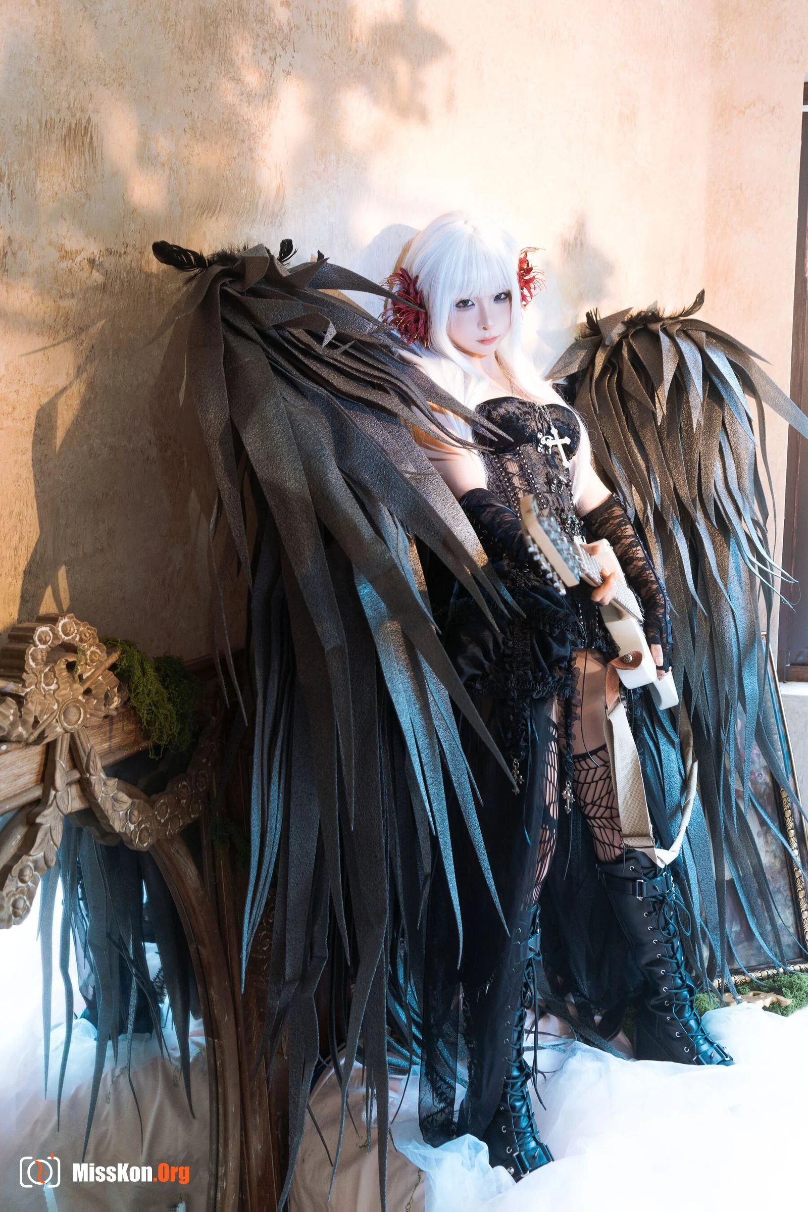 Stupid Momo: Black Swan - Photo 10