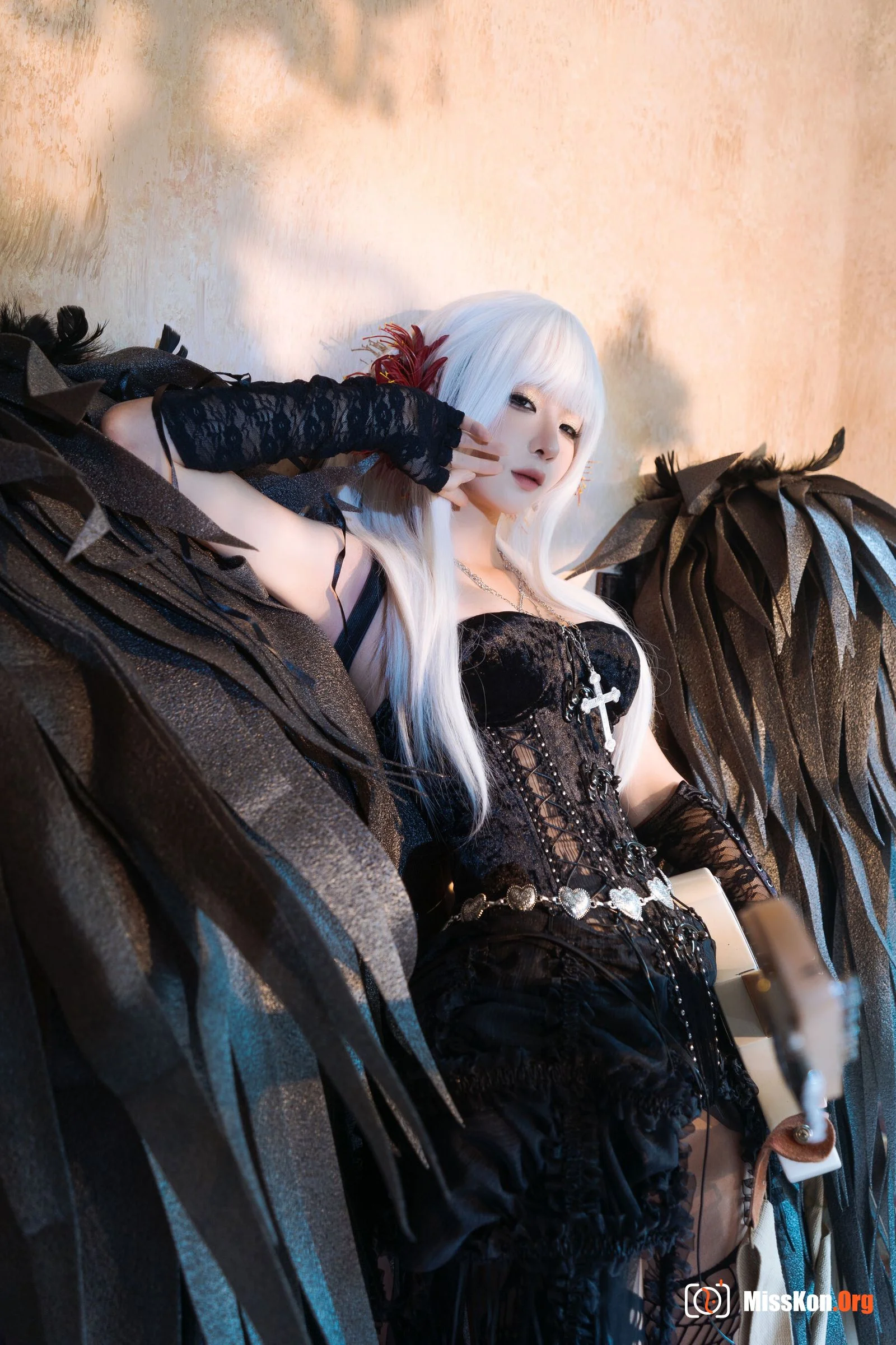 Stupid Momo: Black Swan - Photo 11