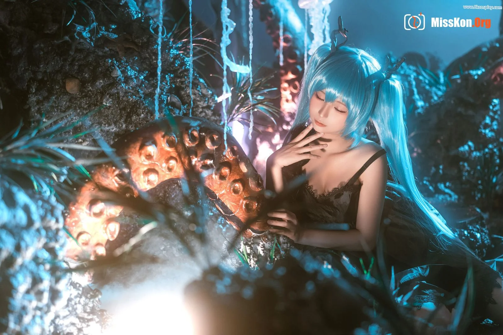 Stupid Momo: Hatsune Deep Sea Girl - Photo 17