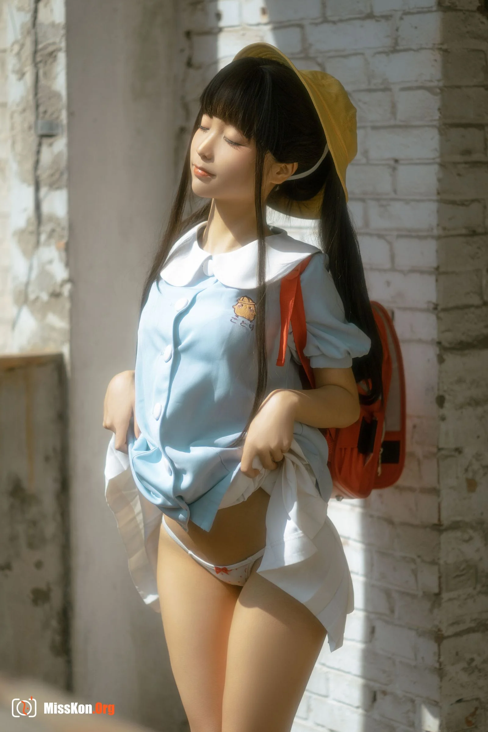 Stupid Momo: Little yellow hat - Photo 13