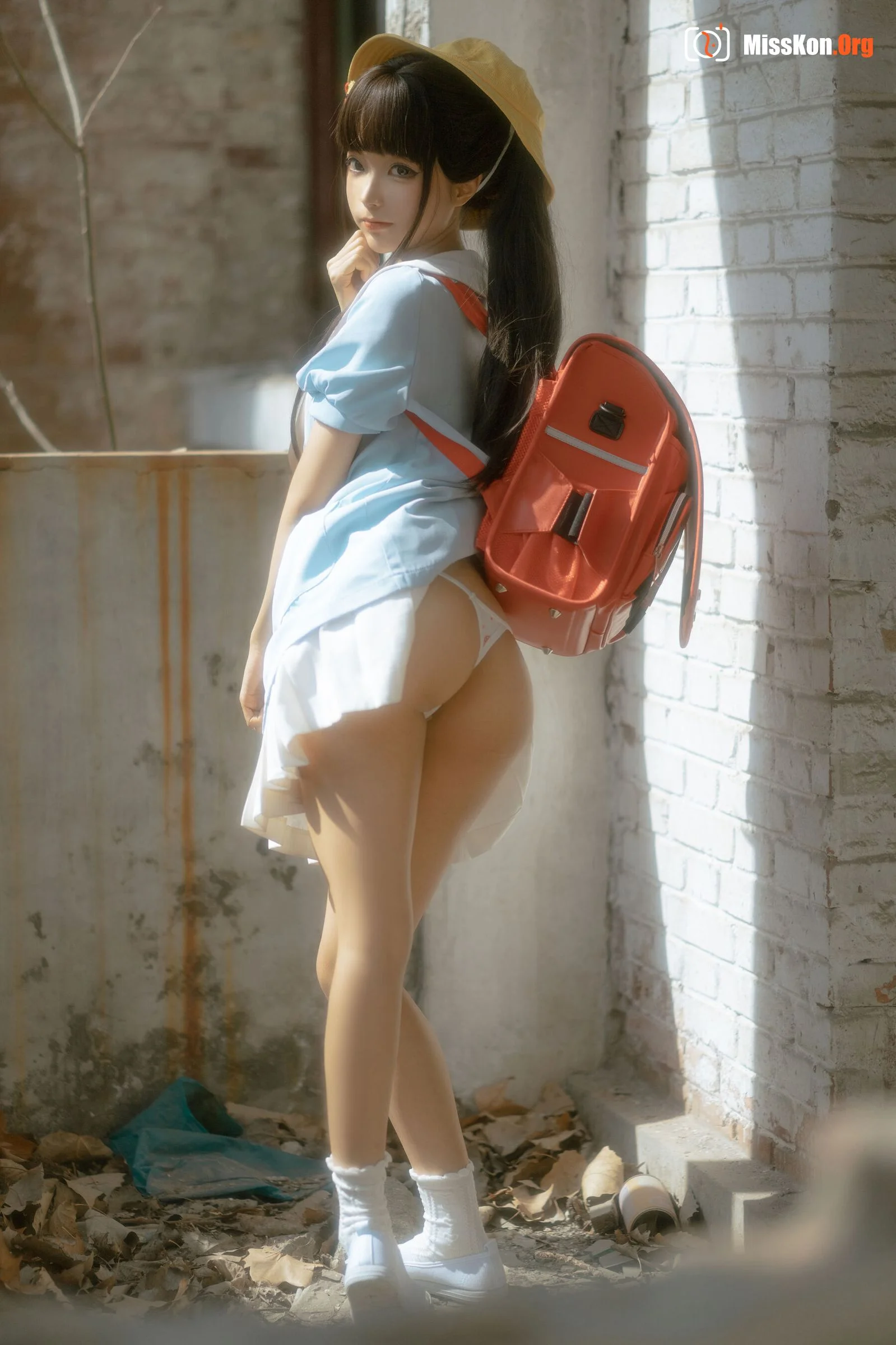 Stupid Momo: Little yellow hat - Photo 9