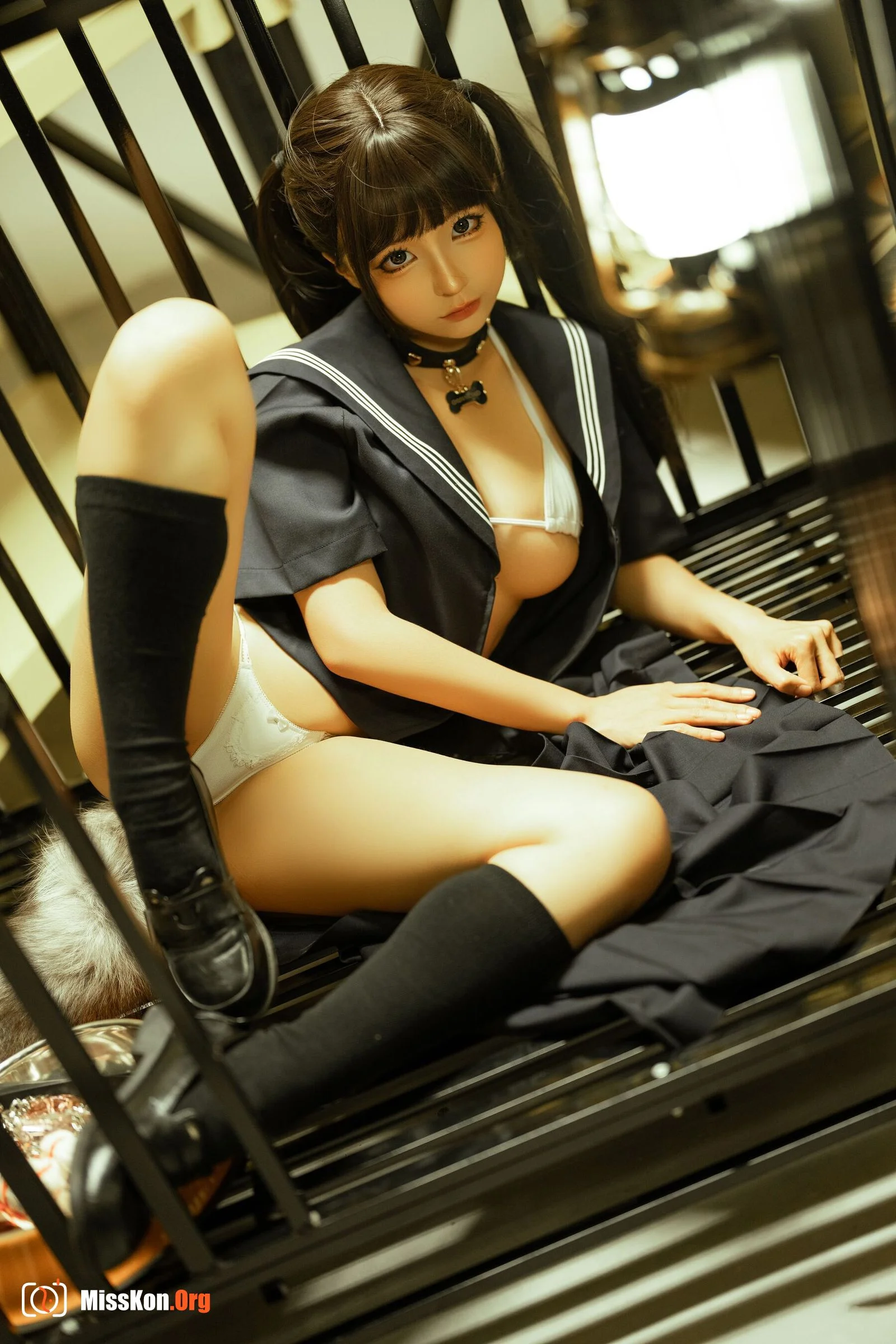 Stupid Momo: Prisoners - Photo 19