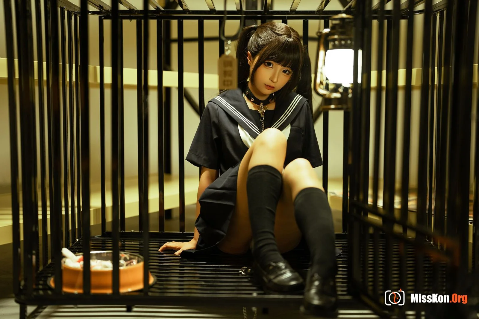 Stupid Momo: Prisoners - Photo 2