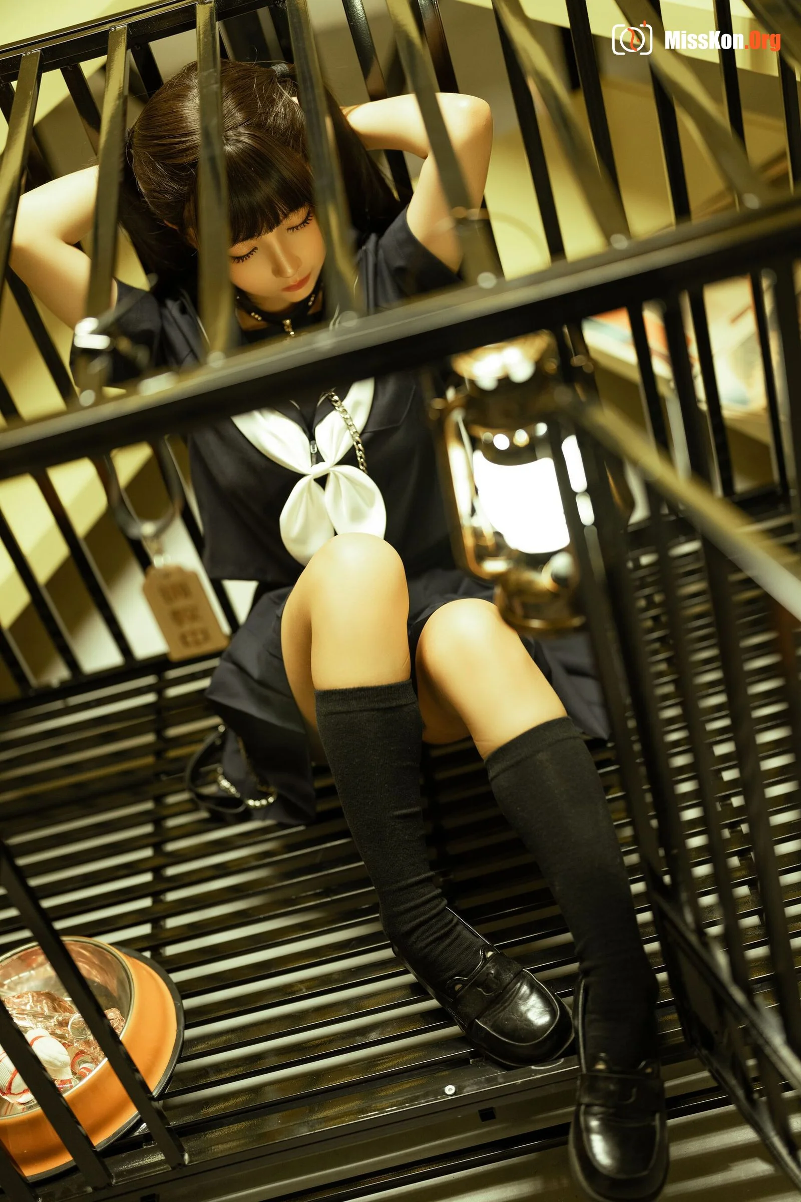 Stupid Momo: Prisoners - Photo 4