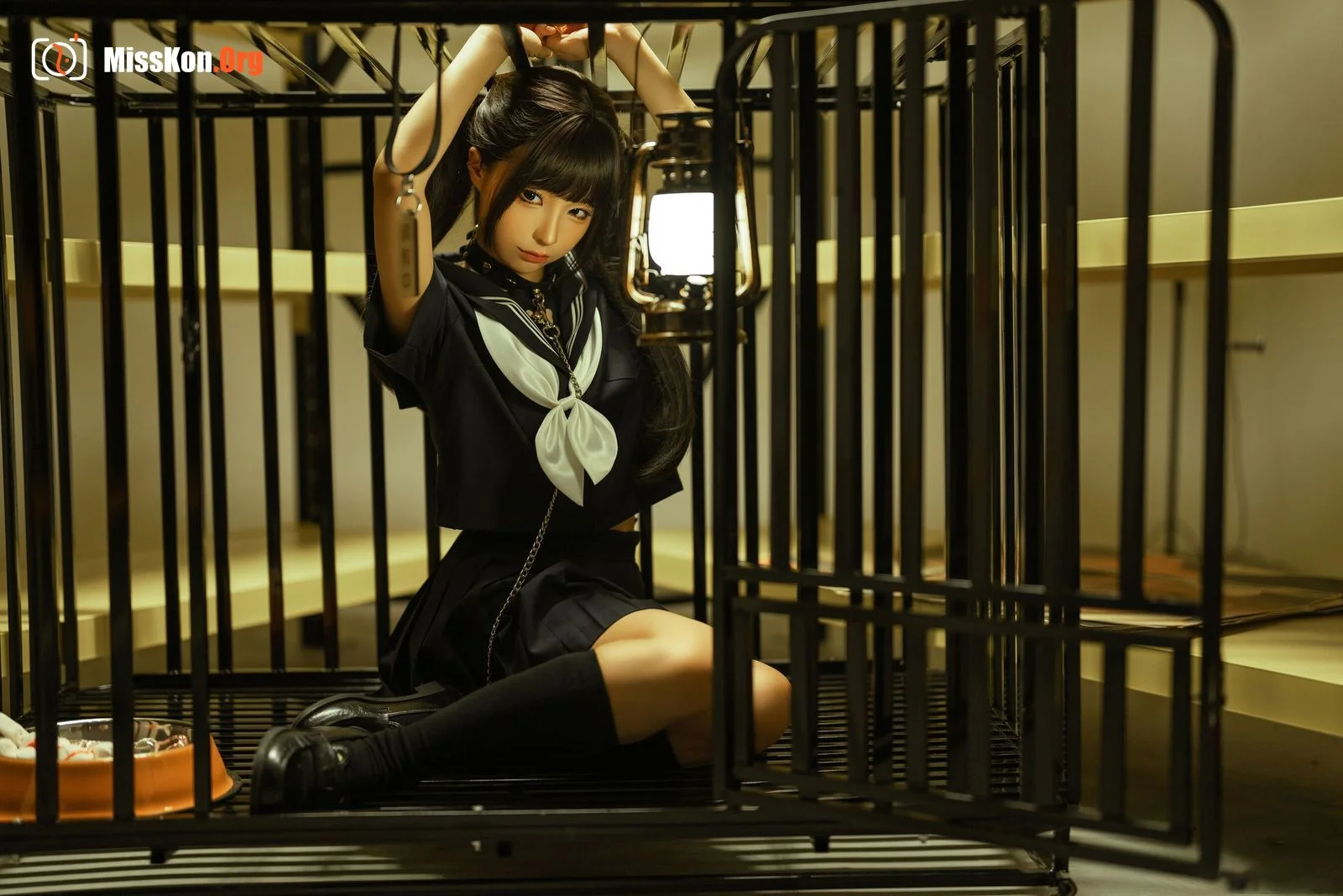 Stupid Momo: Prisoners - Photo 8