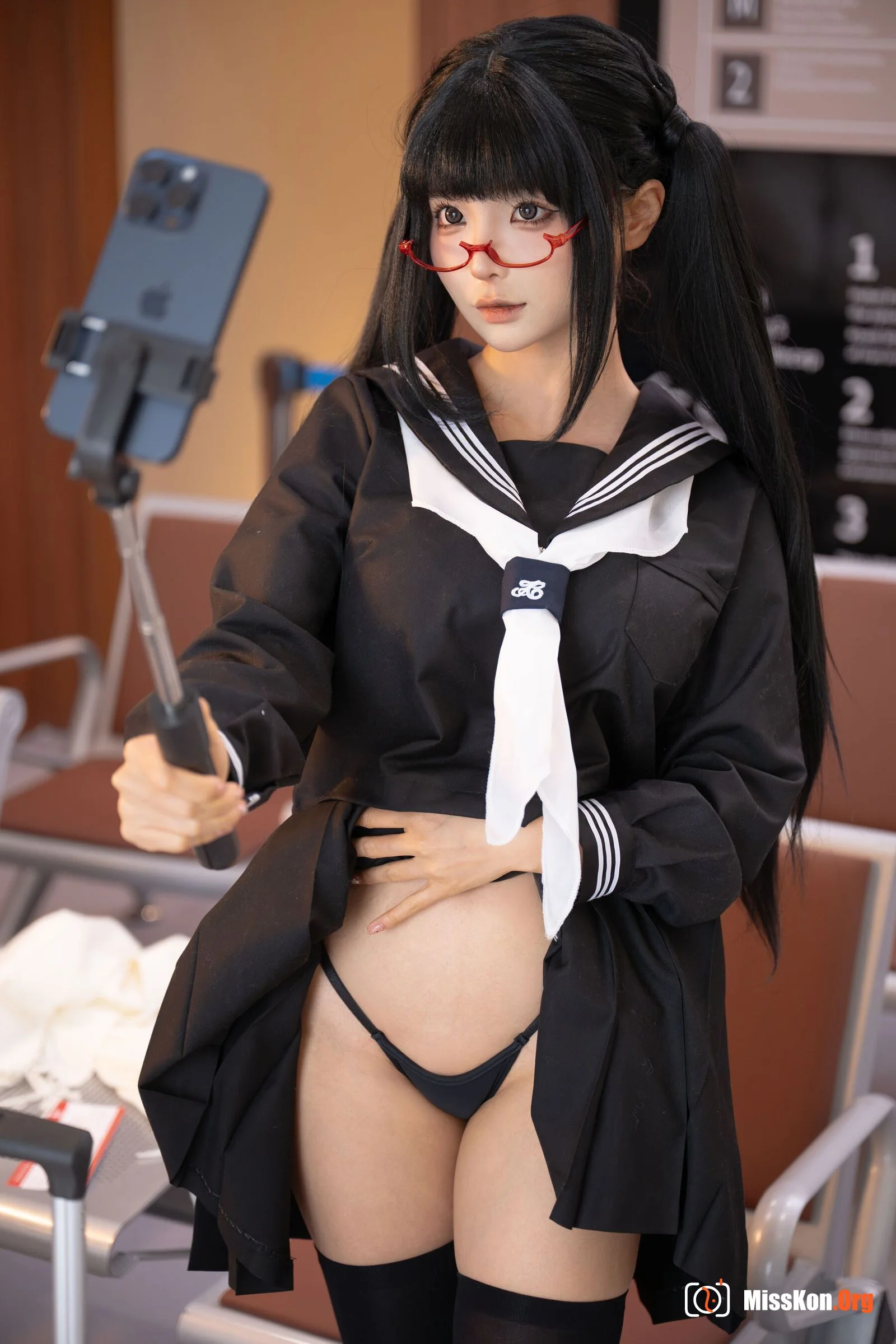 Stupid Momo: The Secret of the Yellow Blogger - Photo 11