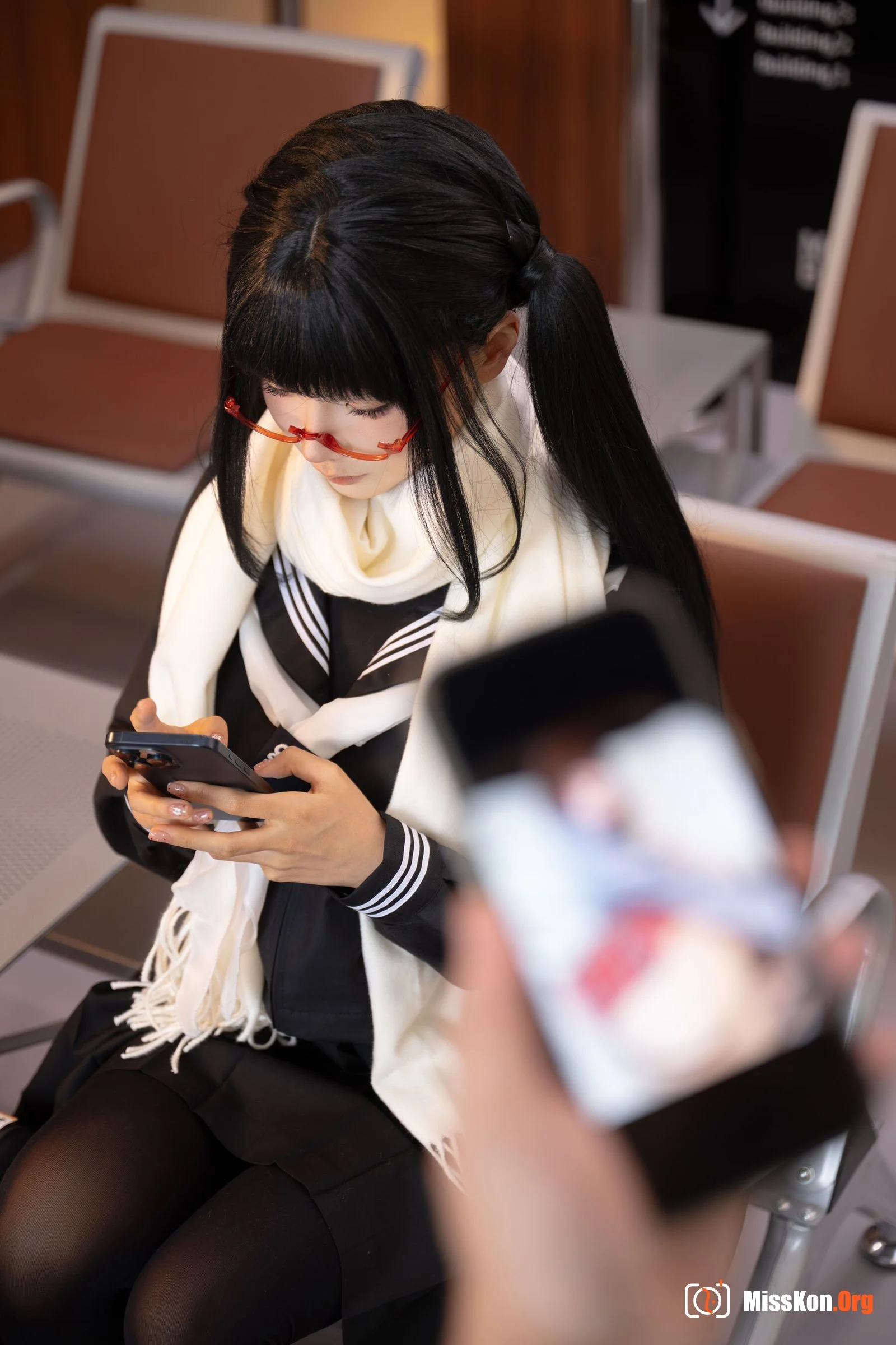 Stupid Momo: The Secret of the Yellow Blogger - Photo 3