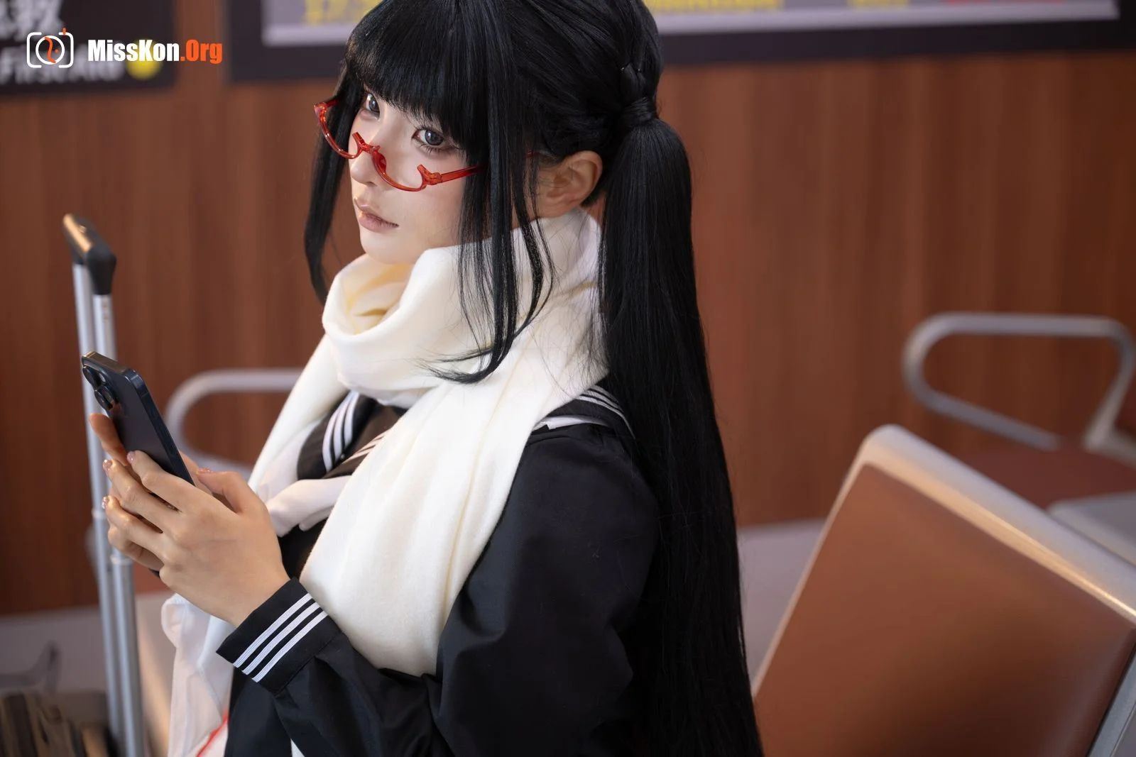 Stupid Momo: The Secret of the Yellow Blogger - Photo 5