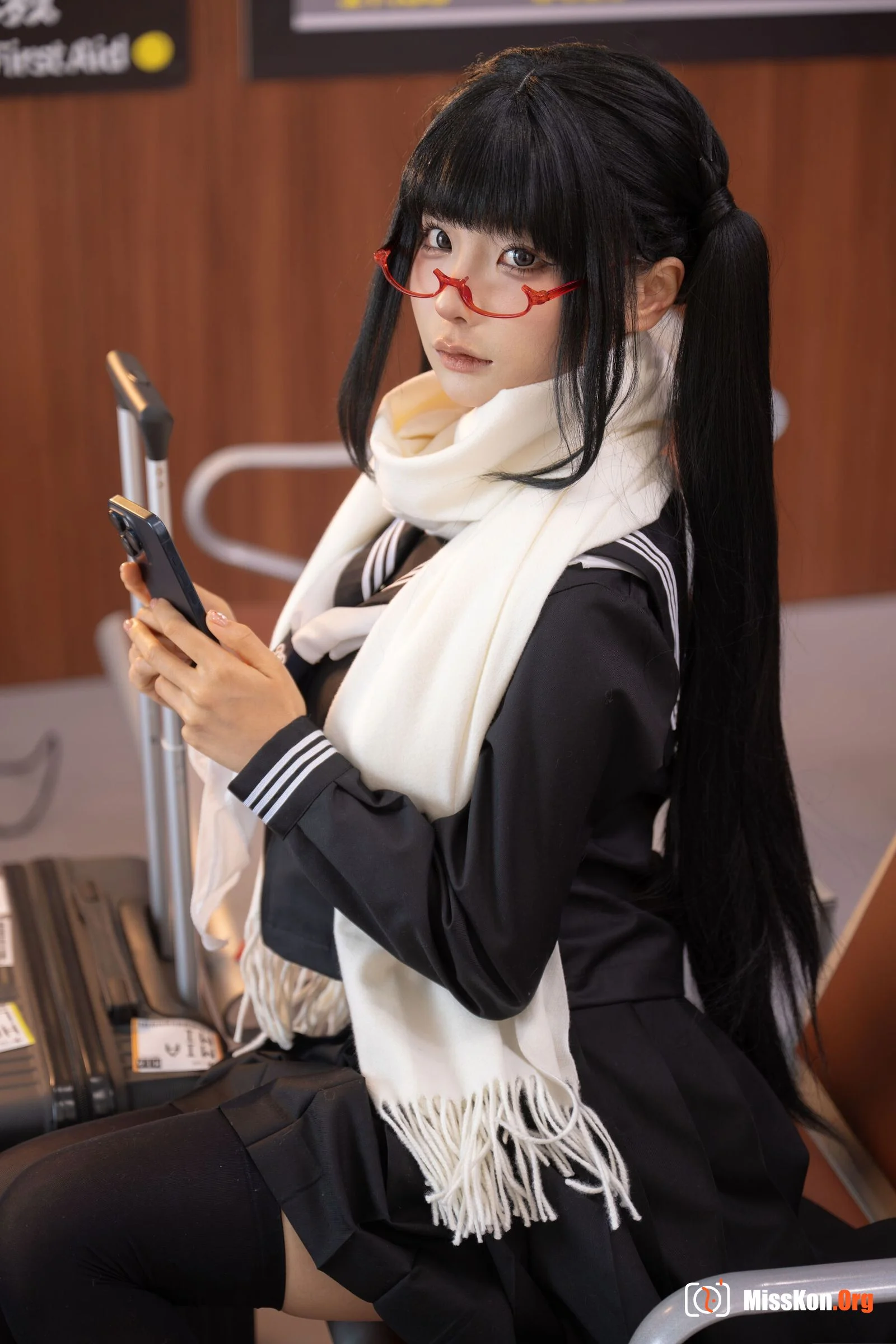 Stupid Momo: The Secret of the Yellow Blogger - Photo 6