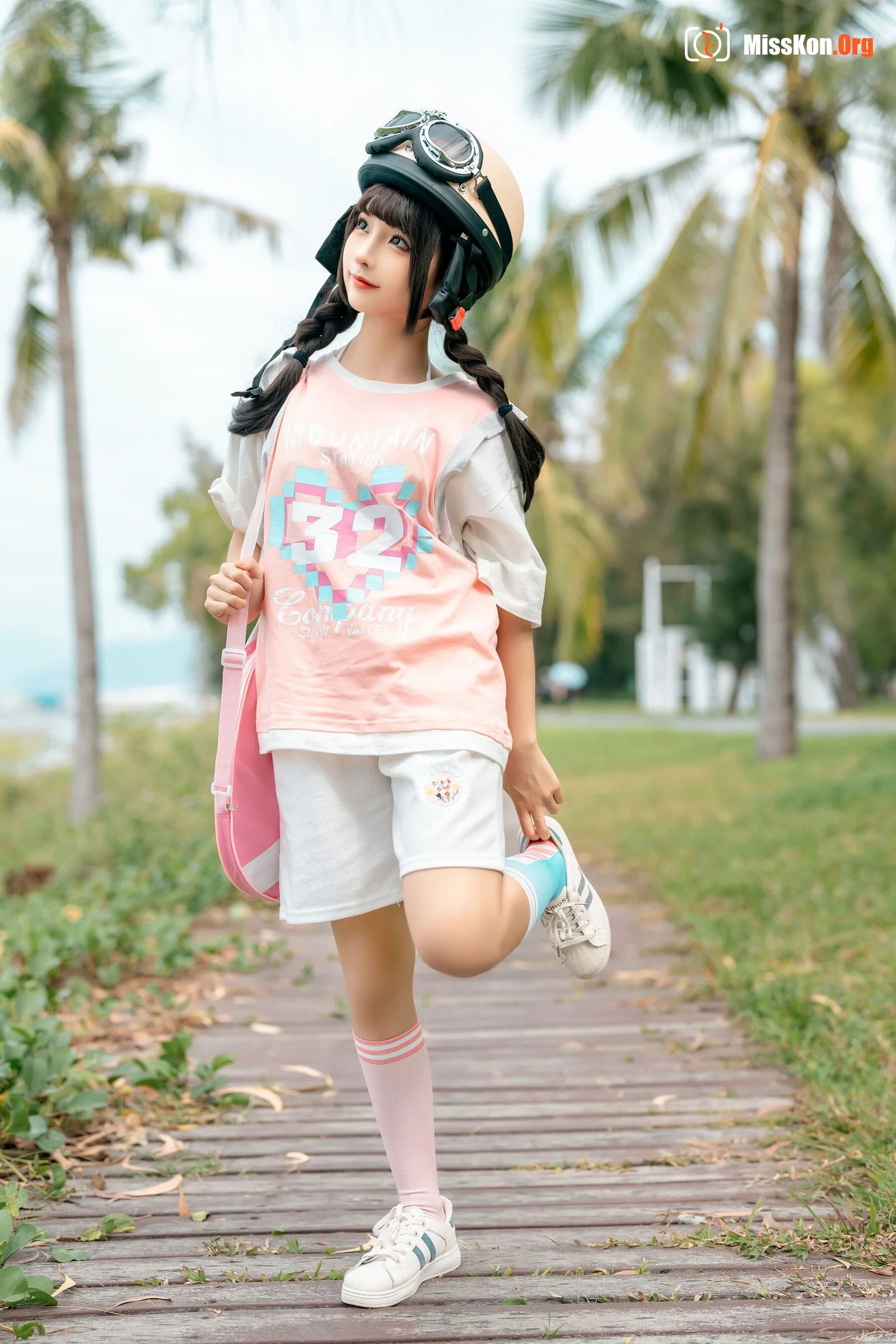 Stupid Momo: Trolley - Photo 10