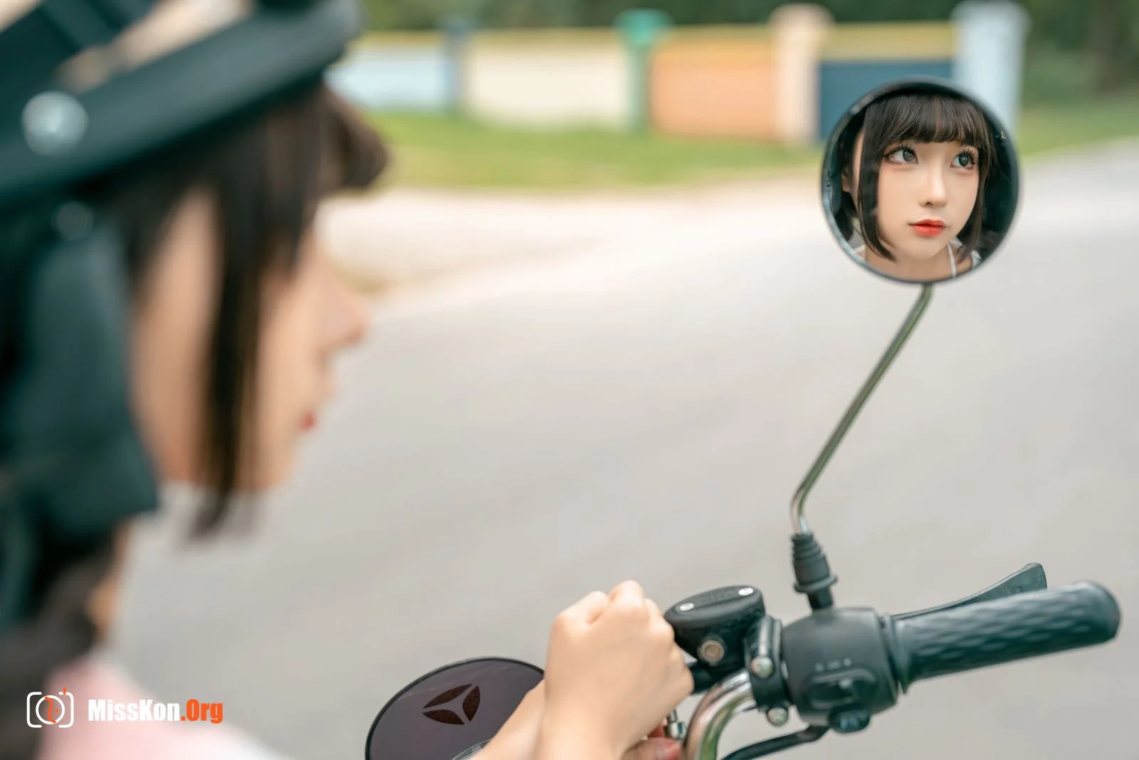 Stupid Momo: Trolley - Photo 7