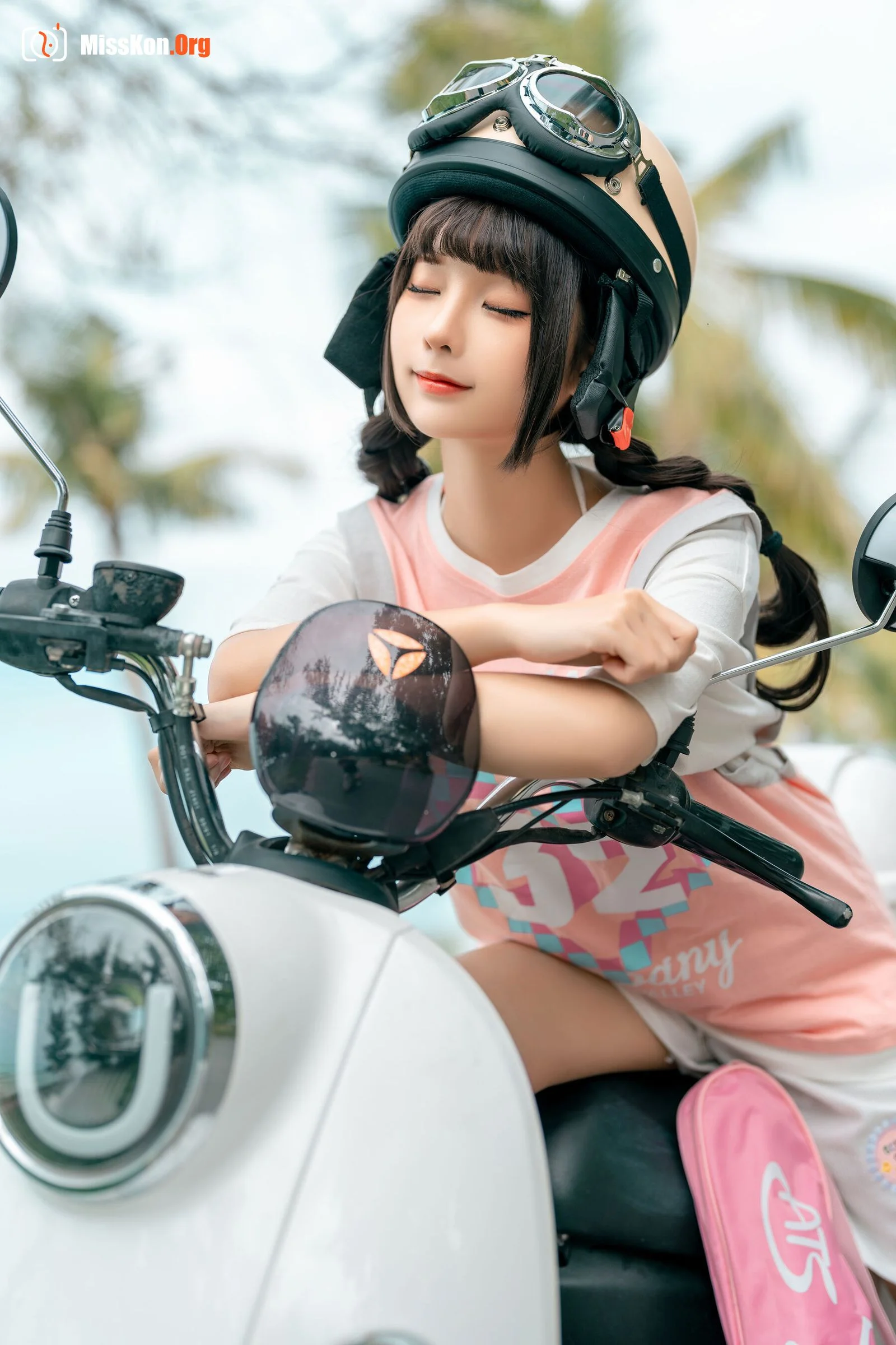 Stupid Momo: Trolley - Photo 8