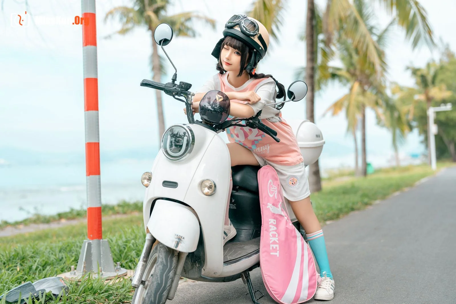 Stupid Momo: Trolley - Photo 9
