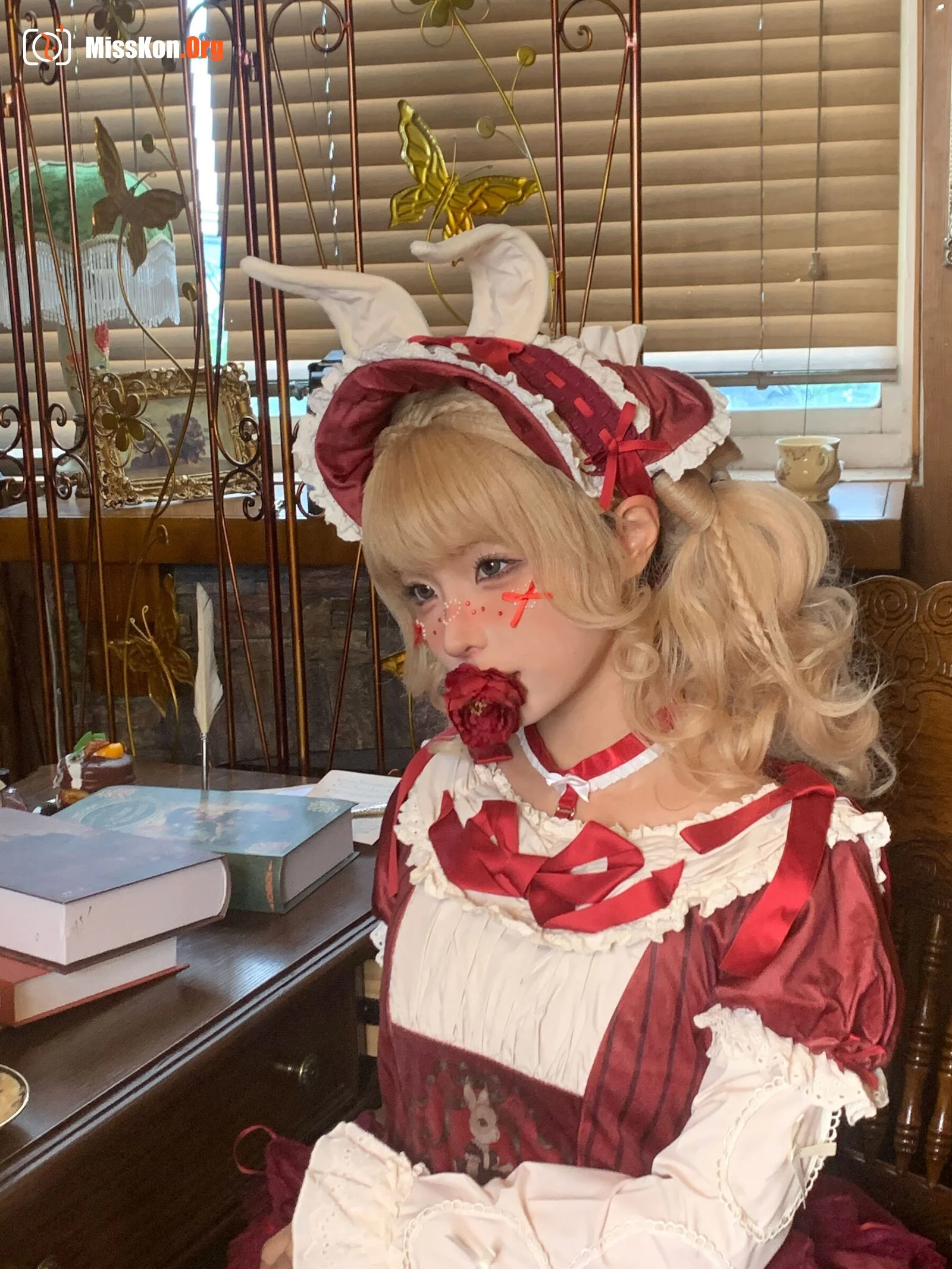 Stupid Momo: Window Doll - Photo 129