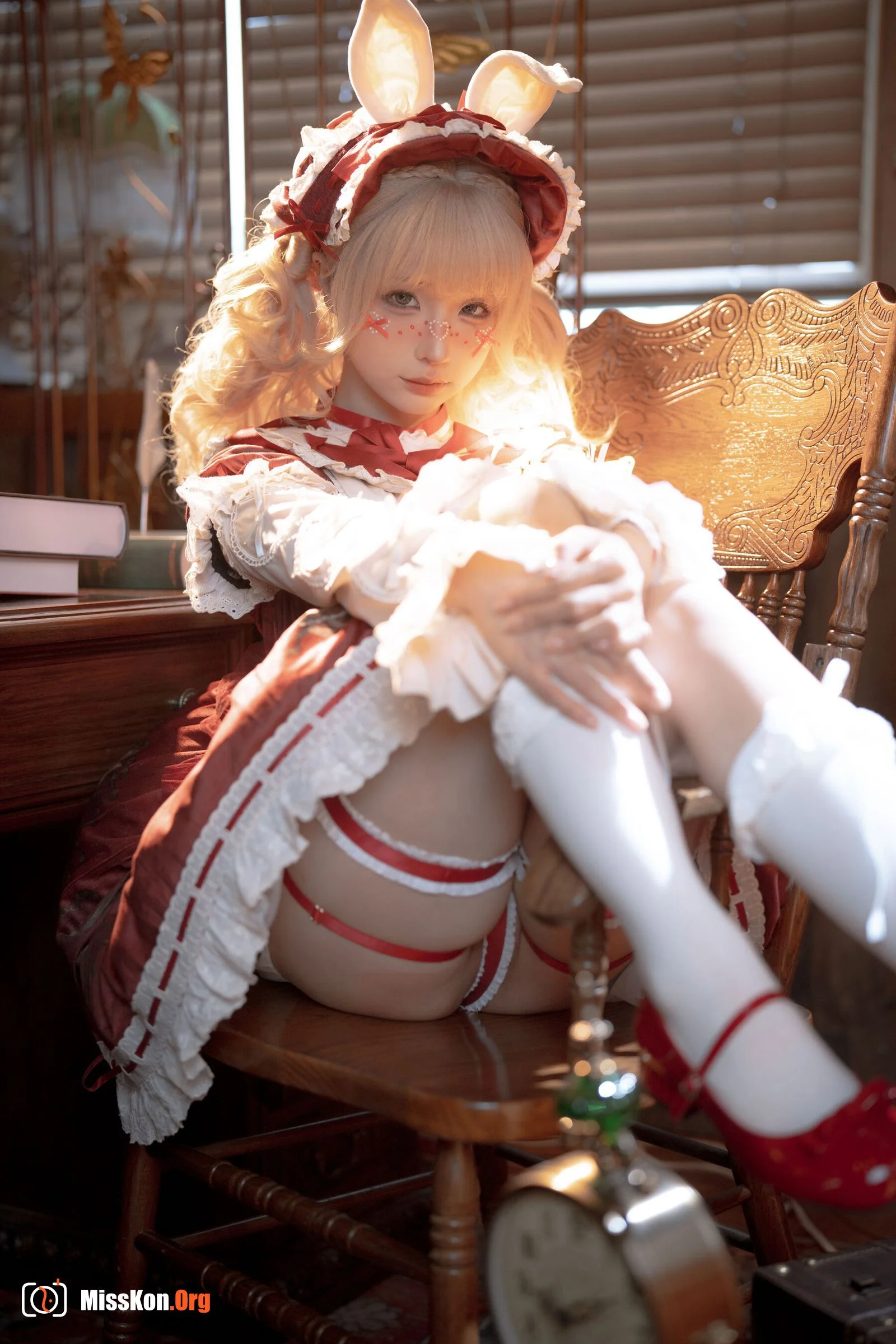Stupid Momo: Window Doll - Photo 2