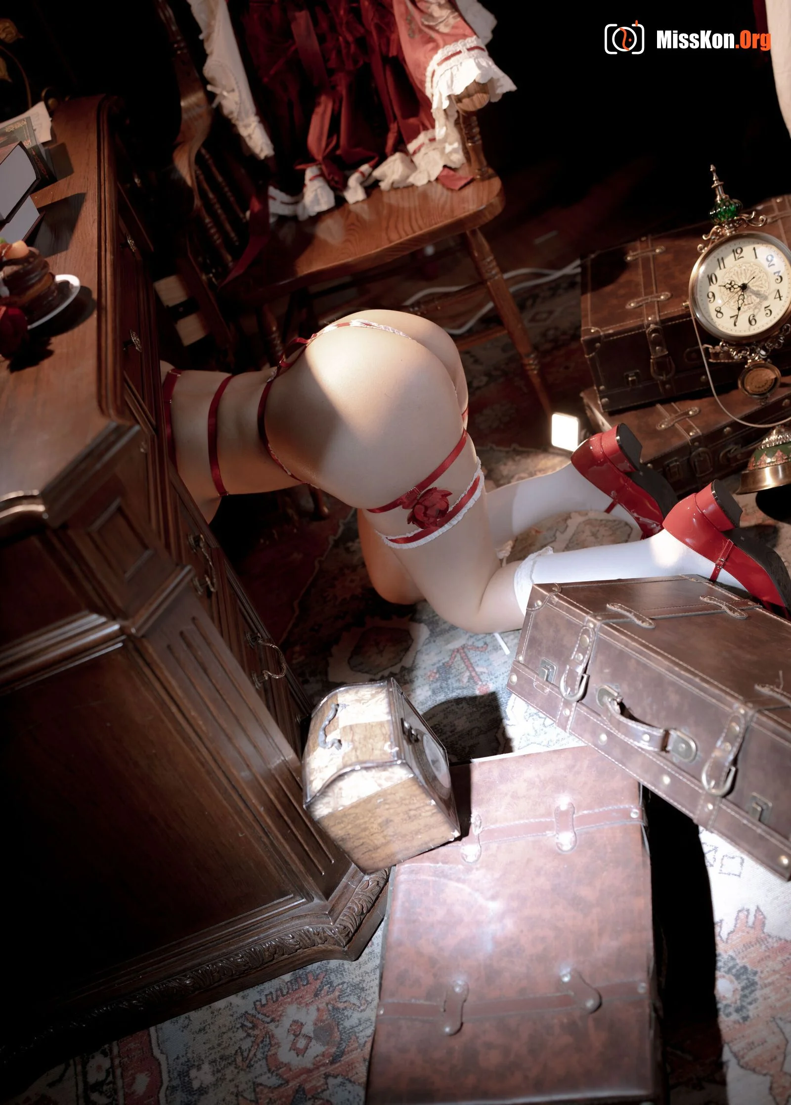 Stupid Momo: Window Doll - Photo 47