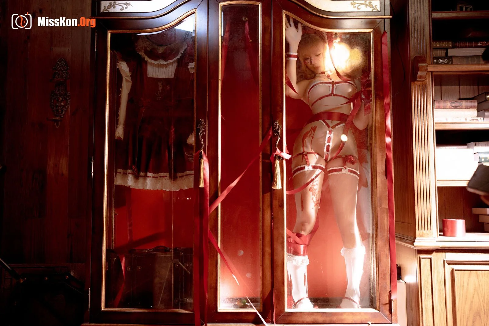 Stupid Momo: Window Doll - Photo 99